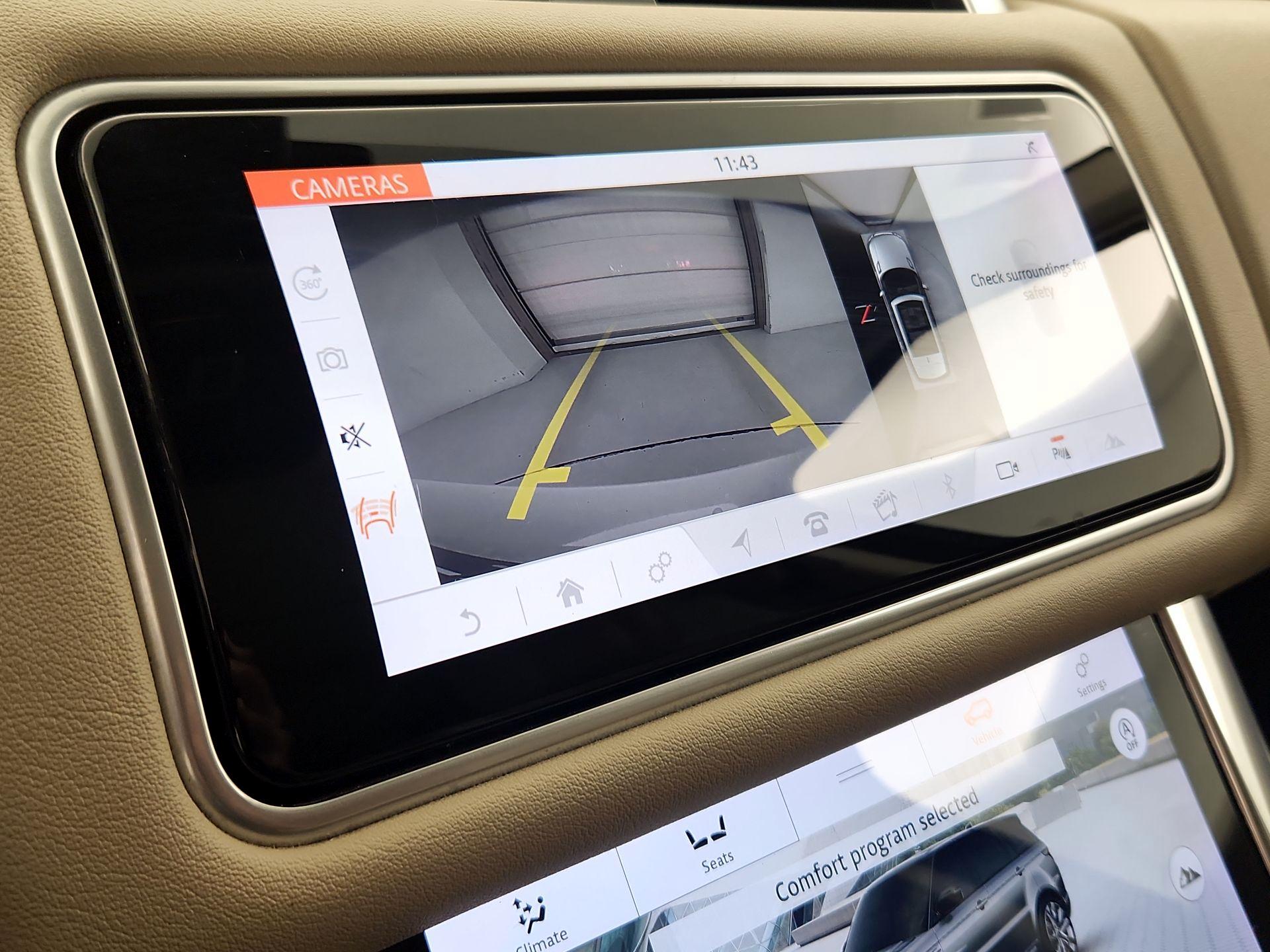 Thumbnail: 2018 Land Rover Range Rover Sport - 15