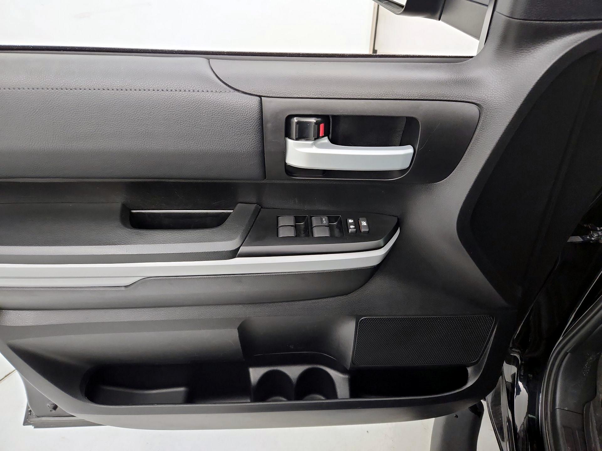 Thumbnail: 2021 Toyota Tundra - 12