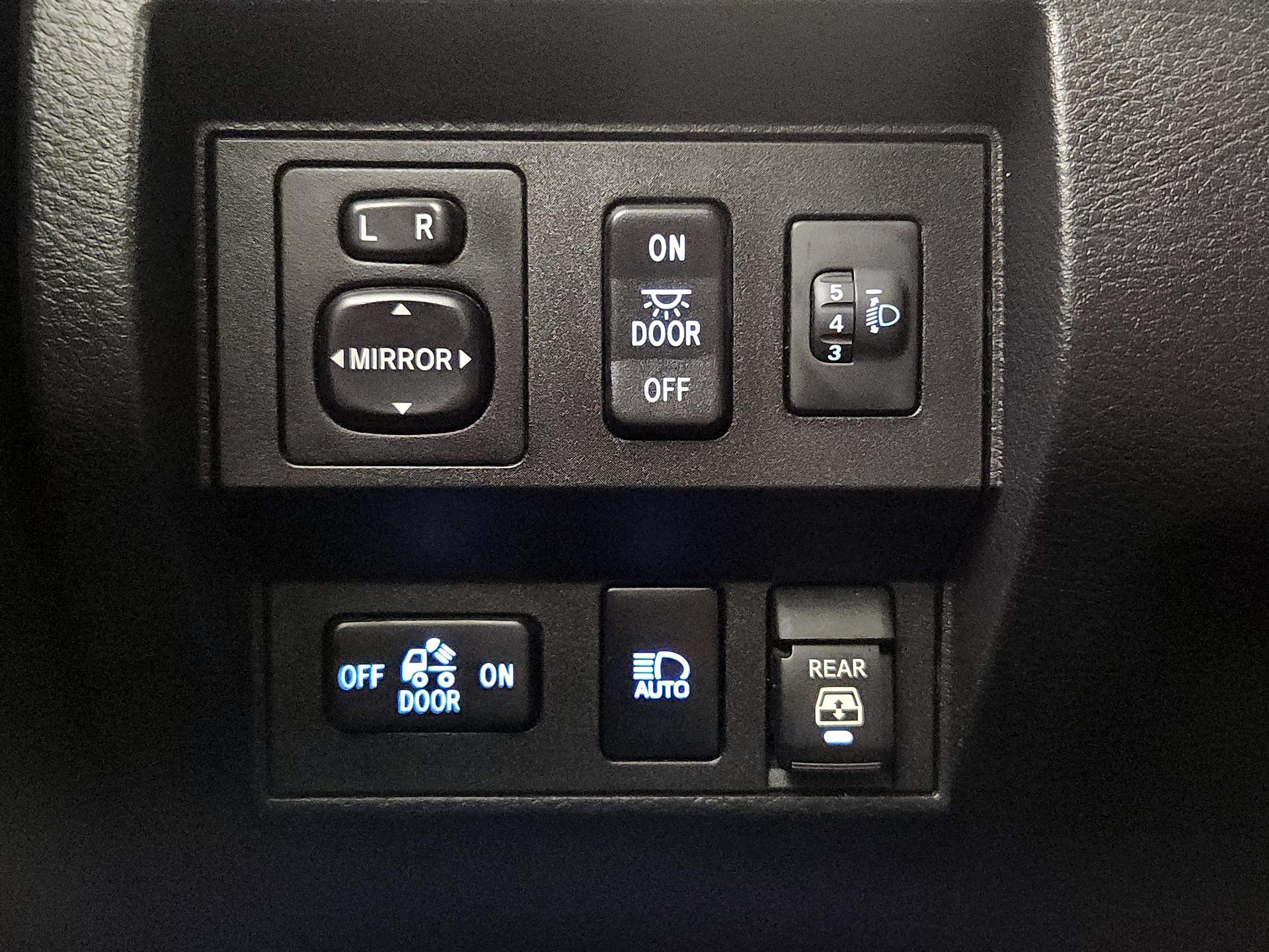 Thumbnail: 2021 Toyota Tundra - 13