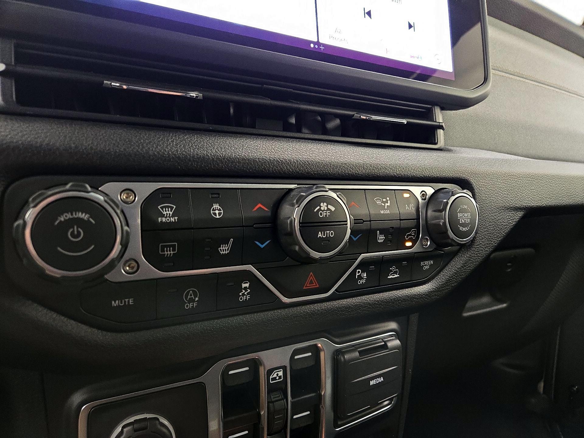 Thumbnail: 2025 Jeep Wrangler - 16