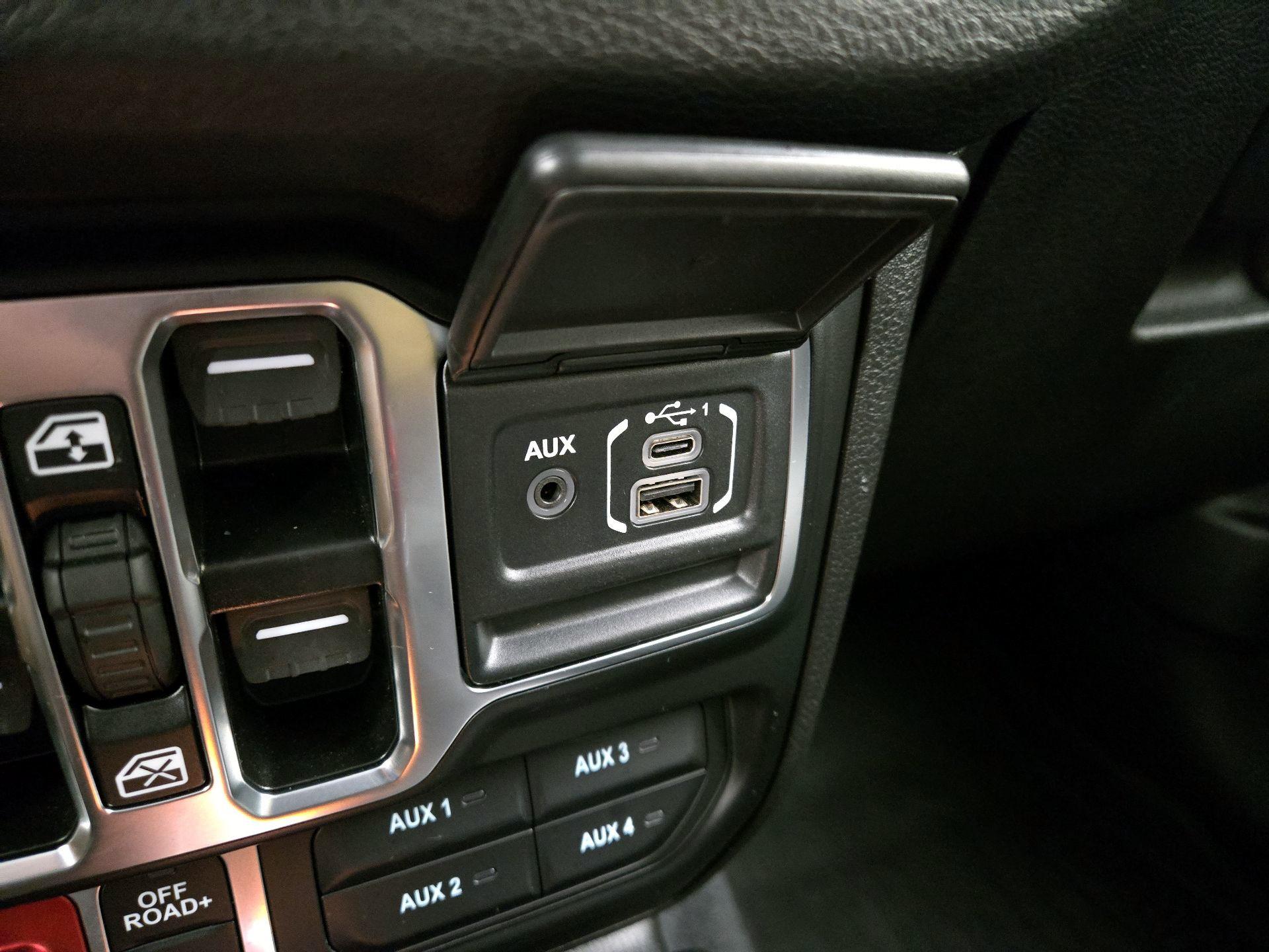 Thumbnail: 2025 Jeep Wrangler - 18