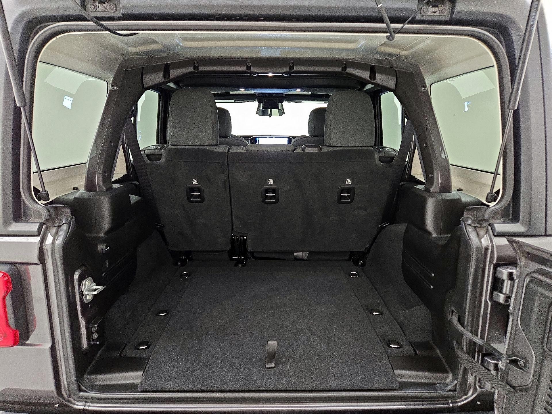 Thumbnail: 2025 Jeep Wrangler - 20