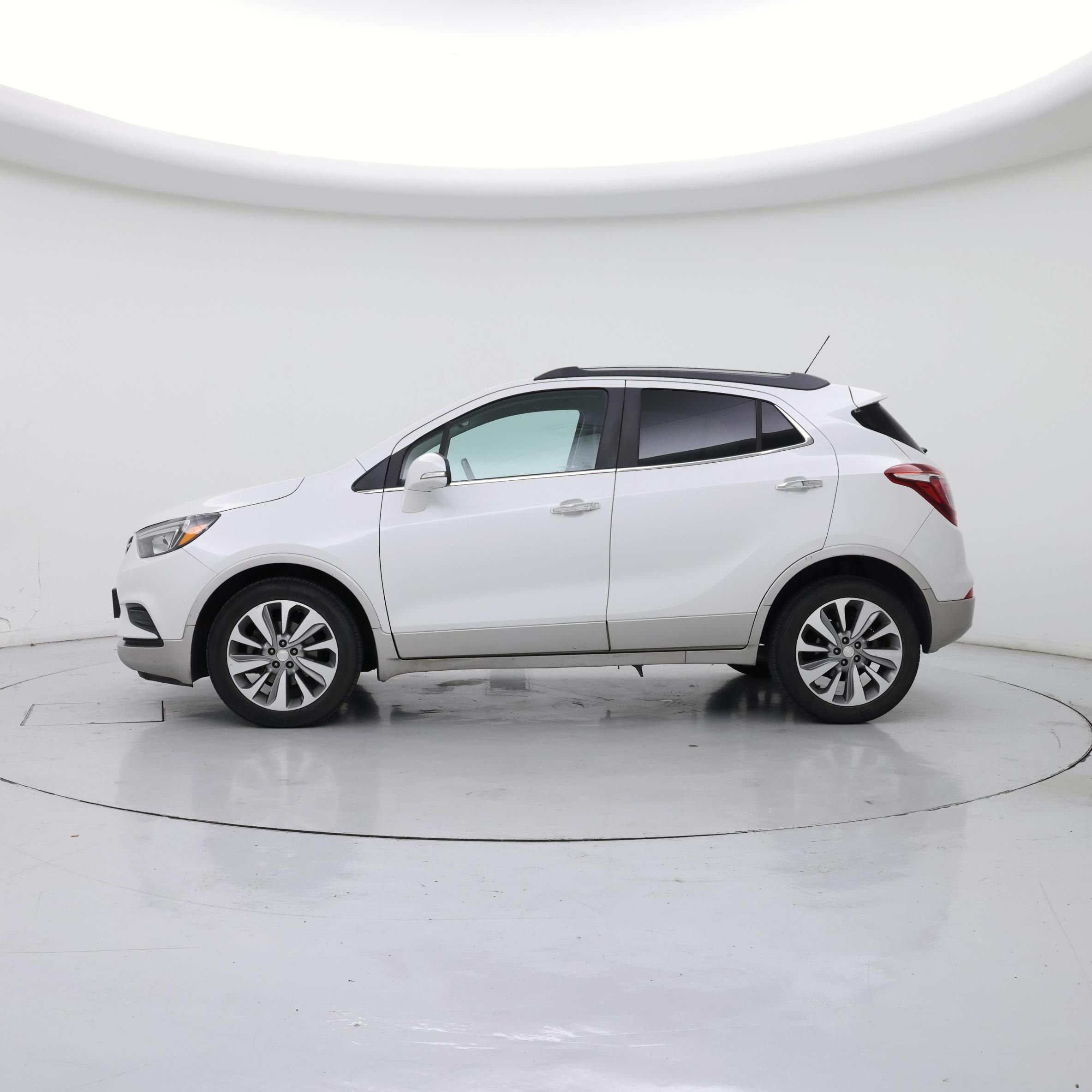 Thumbnail: 2018 Buick Encore - 3