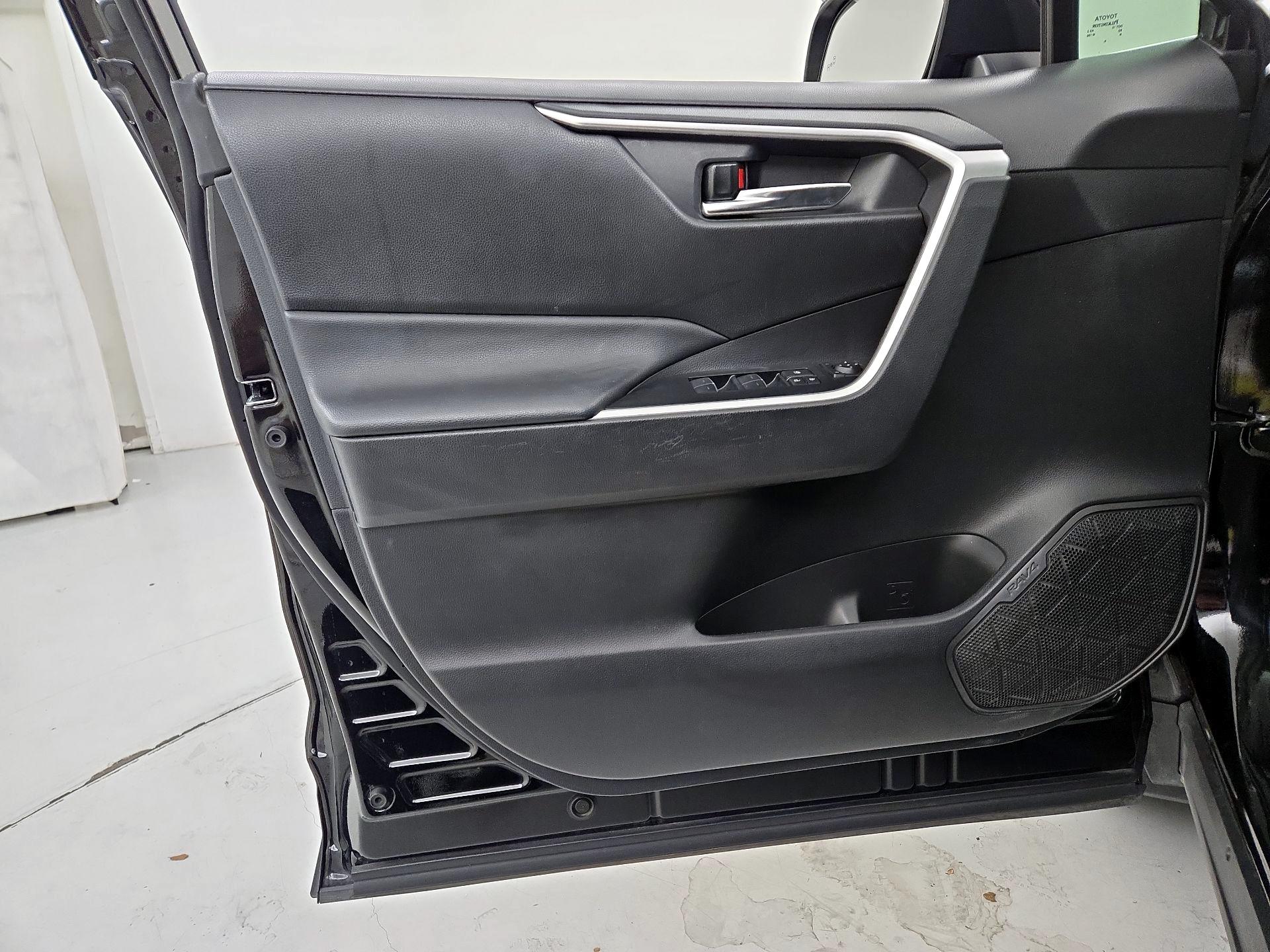 Thumbnail: 2024 Toyota RAV4 - 12