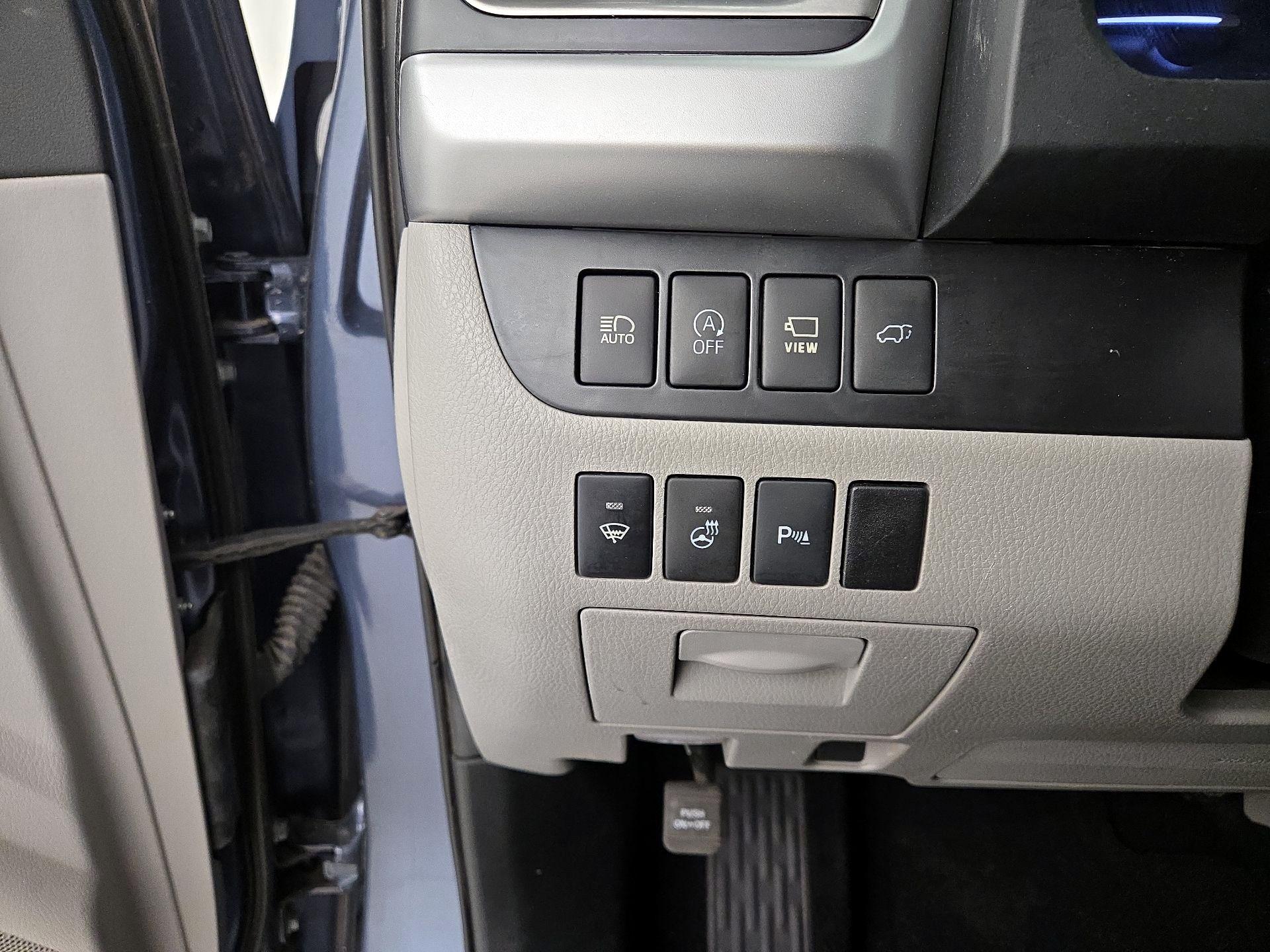 Thumbnail: 2019 Toyota Highlander - 13