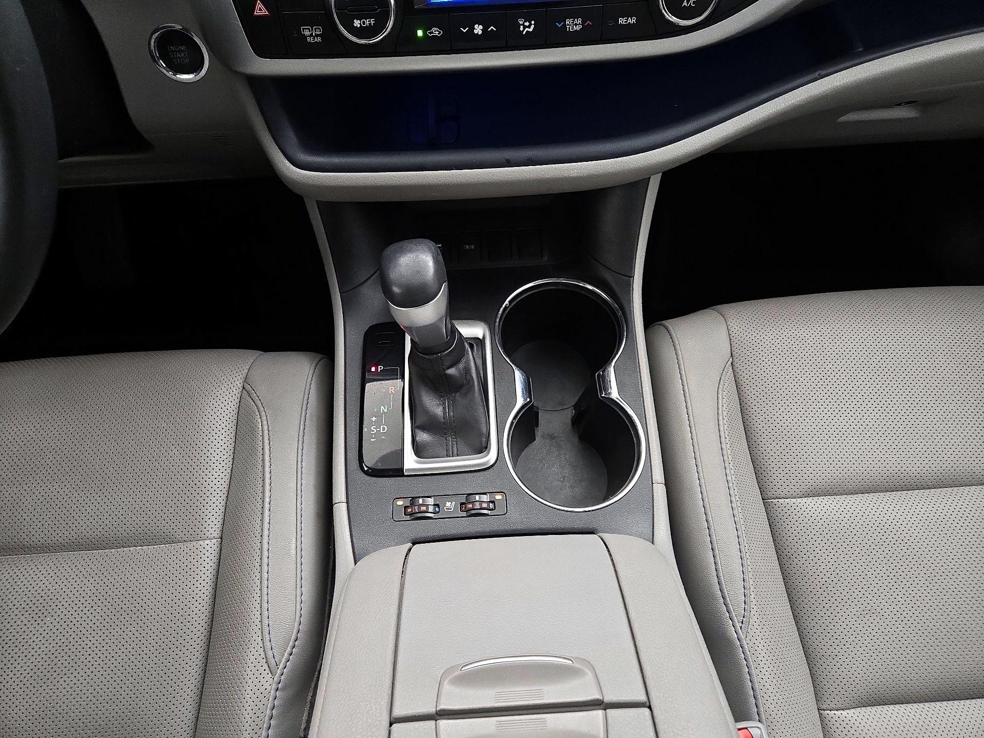 Thumbnail: 2019 Toyota Highlander - 17