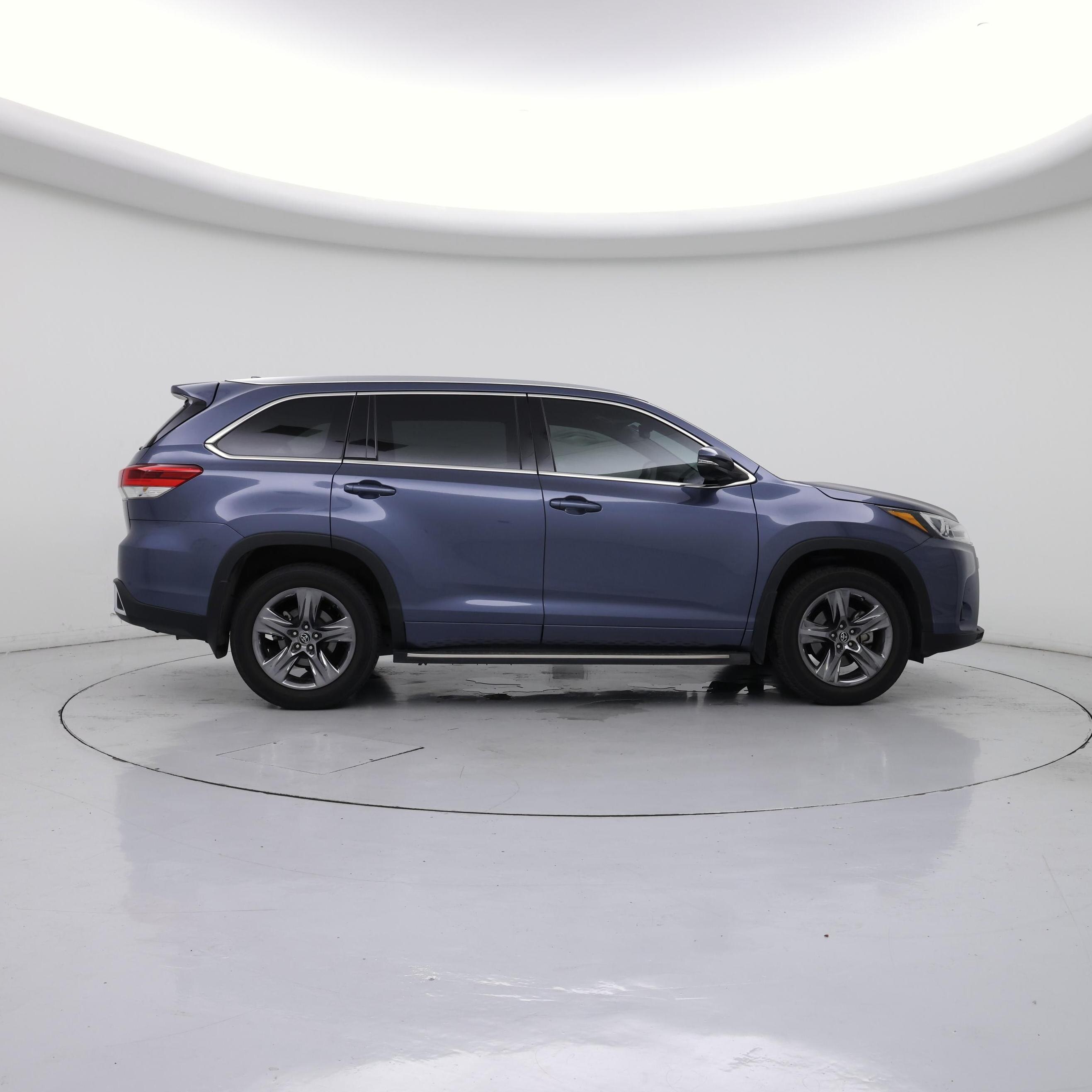 Thumbnail: 2019 Toyota Highlander - 7