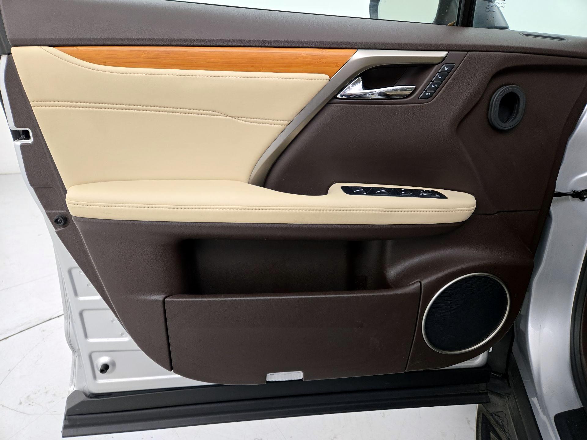 Thumbnail: 2016 Lexus RX - 12