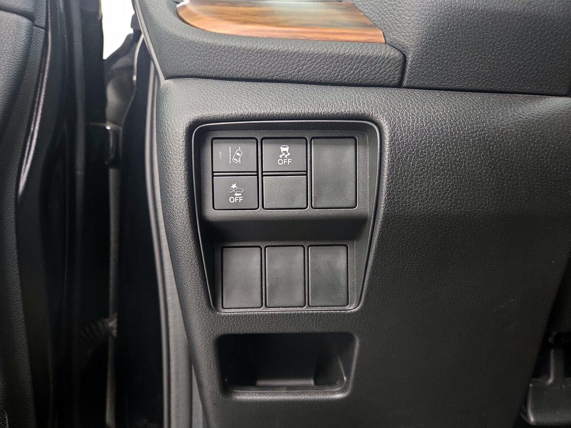 Thumbnail: 2017 Honda CR-V - 13