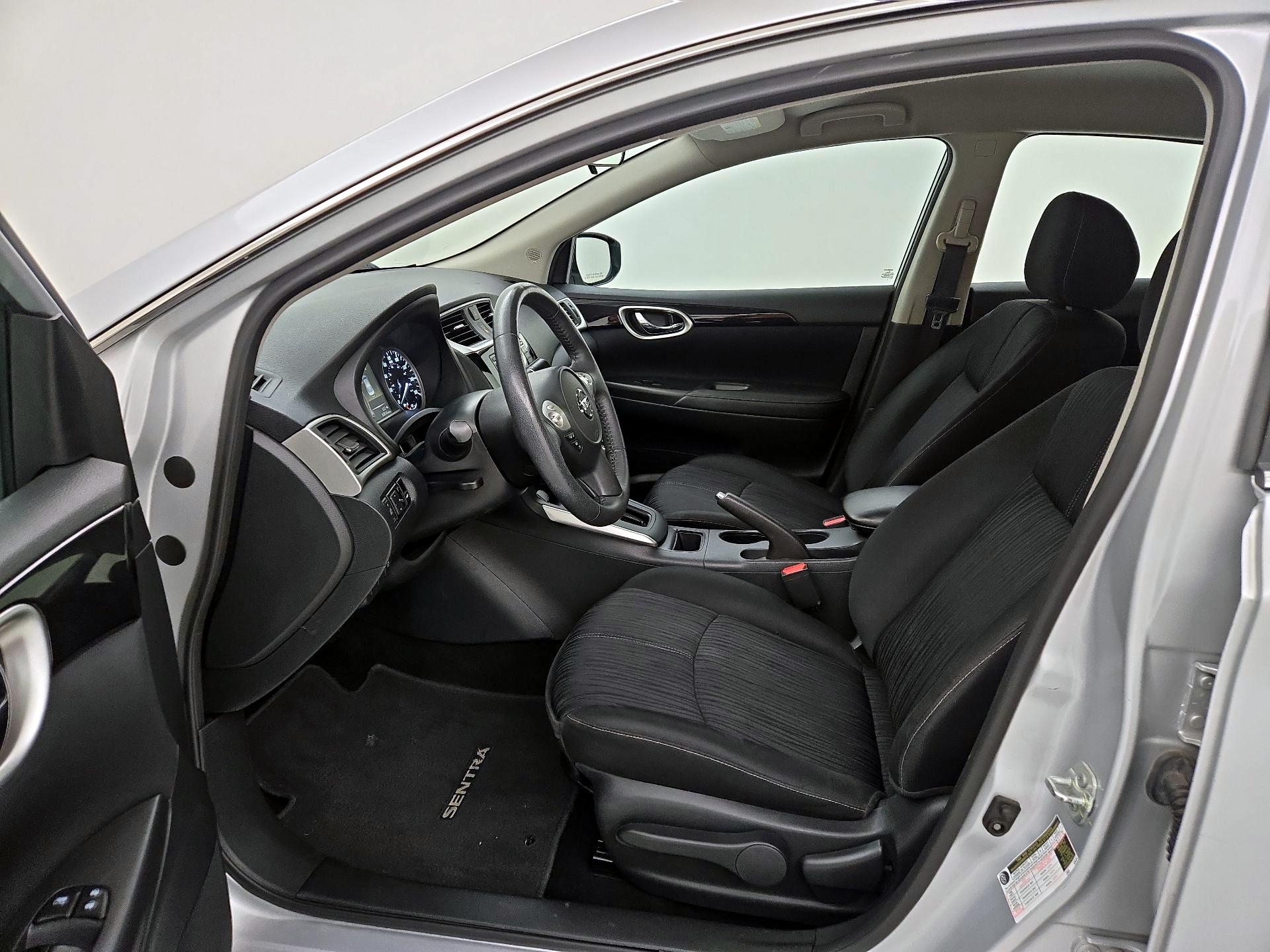 Thumbnail: 2017 Nissan Sentra - 11