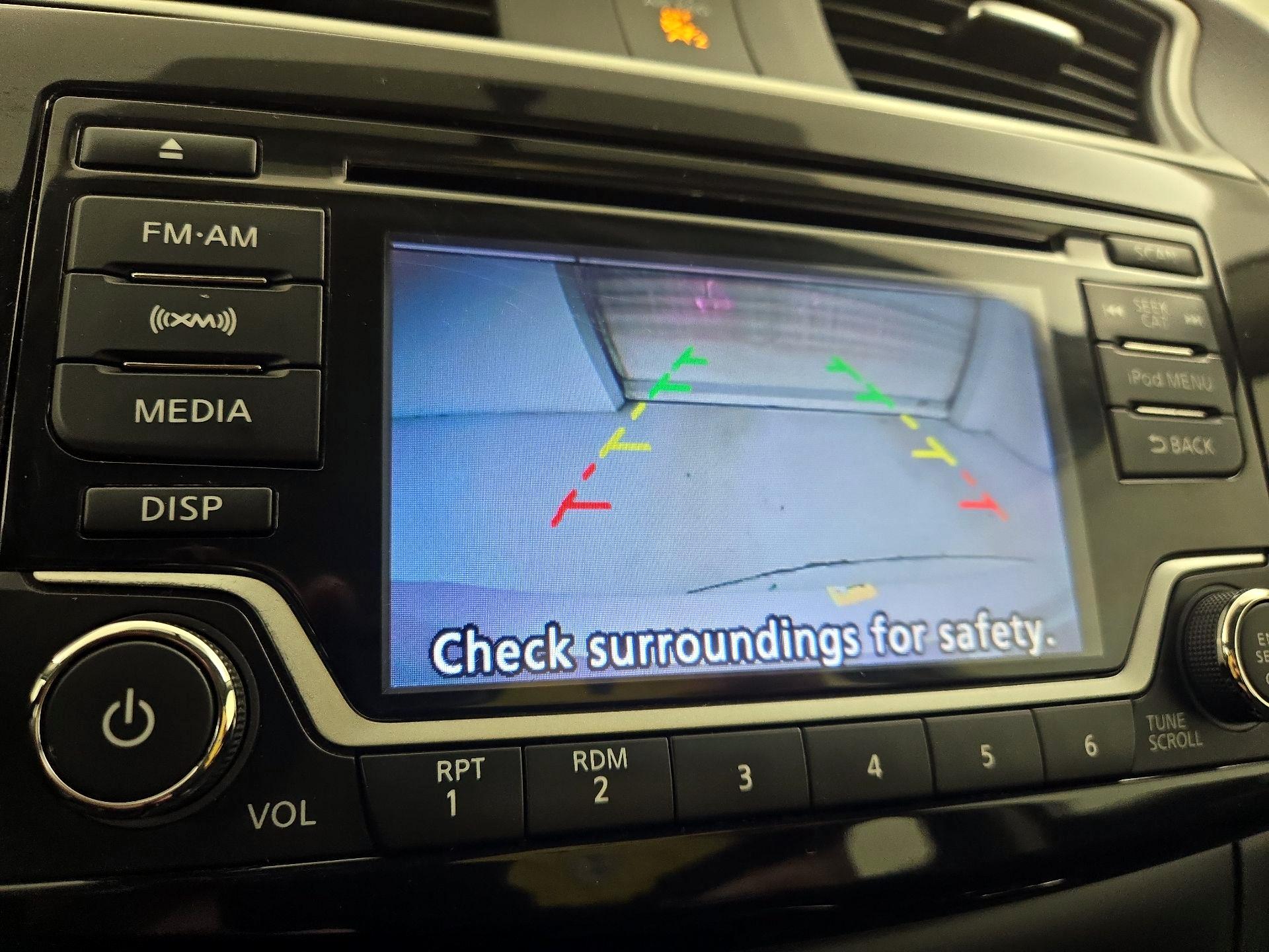 Thumbnail: 2017 Nissan Sentra - 14