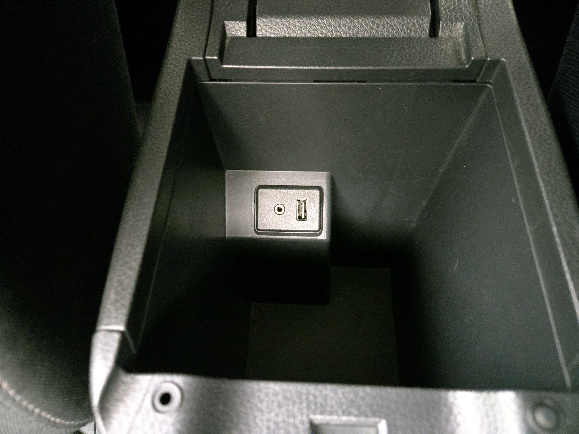 Thumbnail: 2017 Nissan Sentra - 18