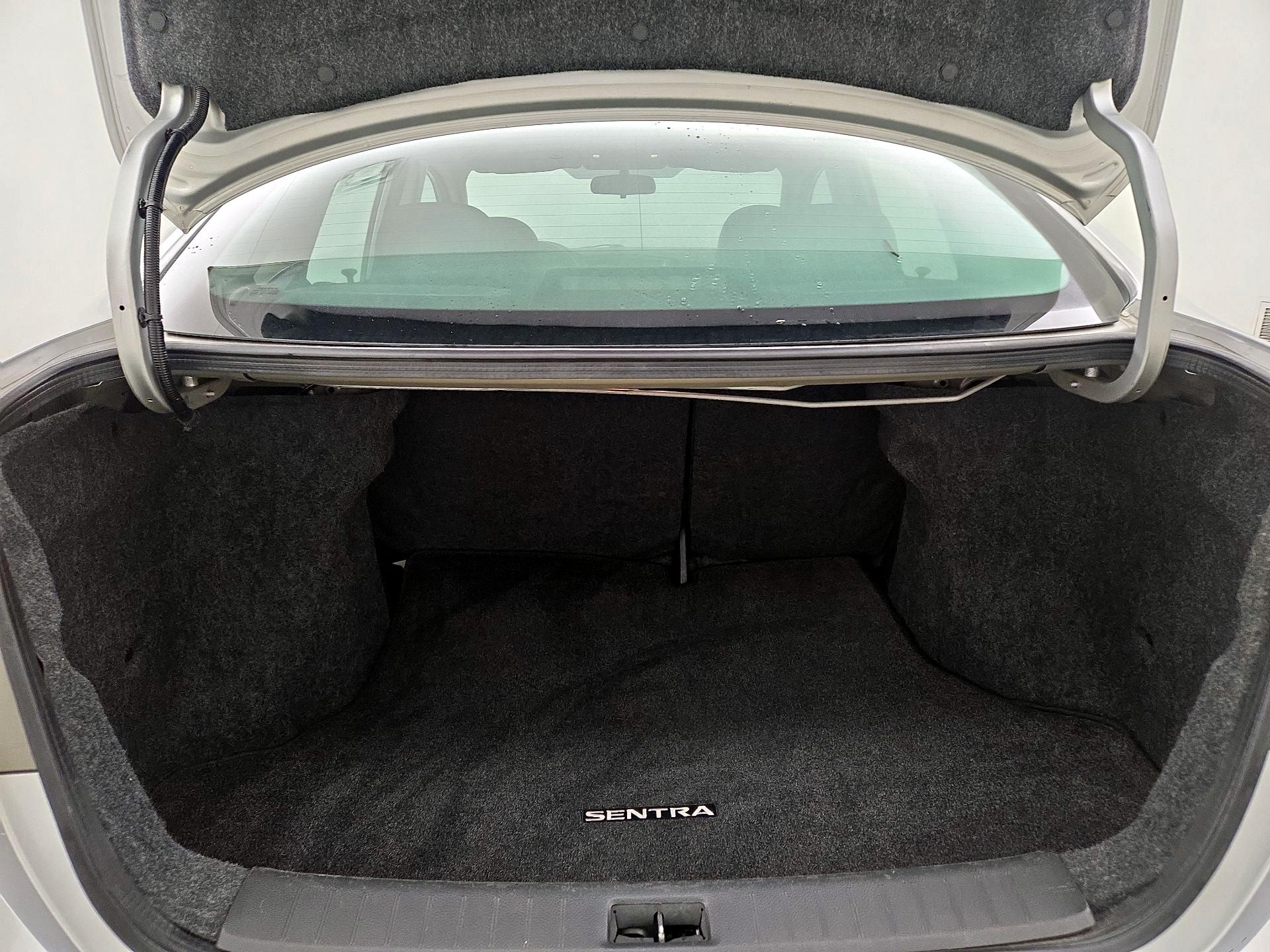 Thumbnail: 2017 Nissan Sentra - 20