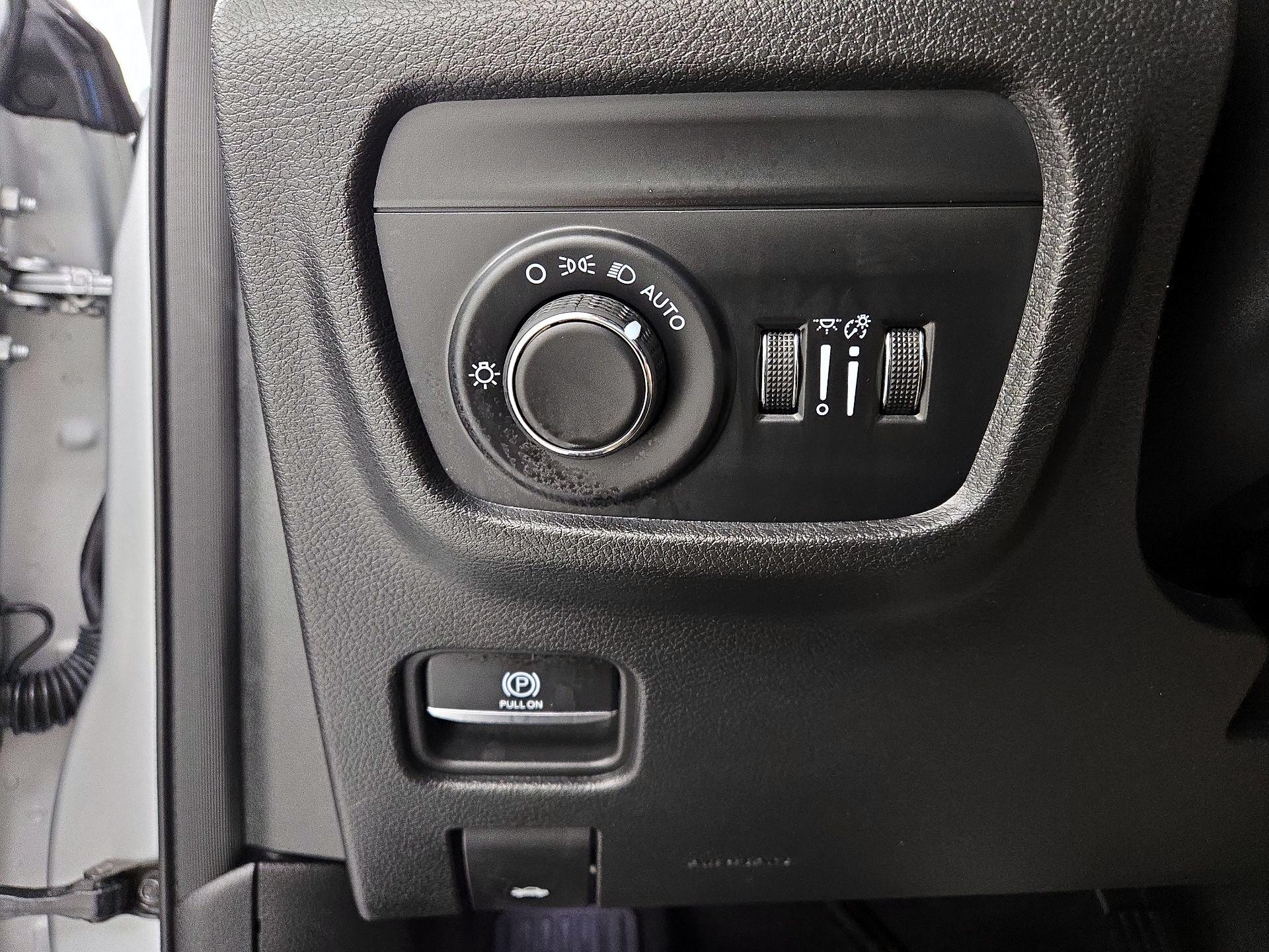 Thumbnail: 2024 Jeep Grand Cherokee - 13