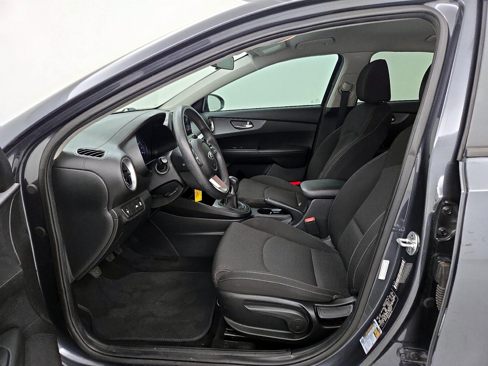 Thumbnail: 2020 Kia Forte - 11