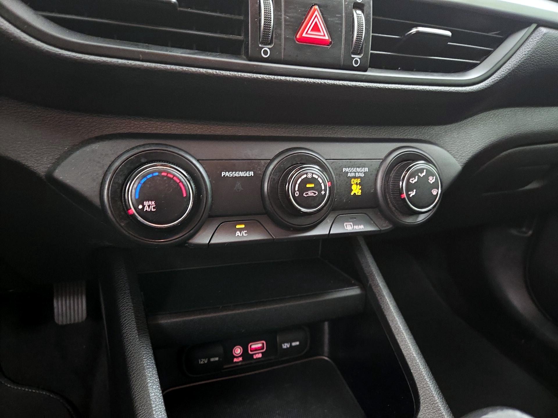 Thumbnail: 2020 Kia Forte - 15