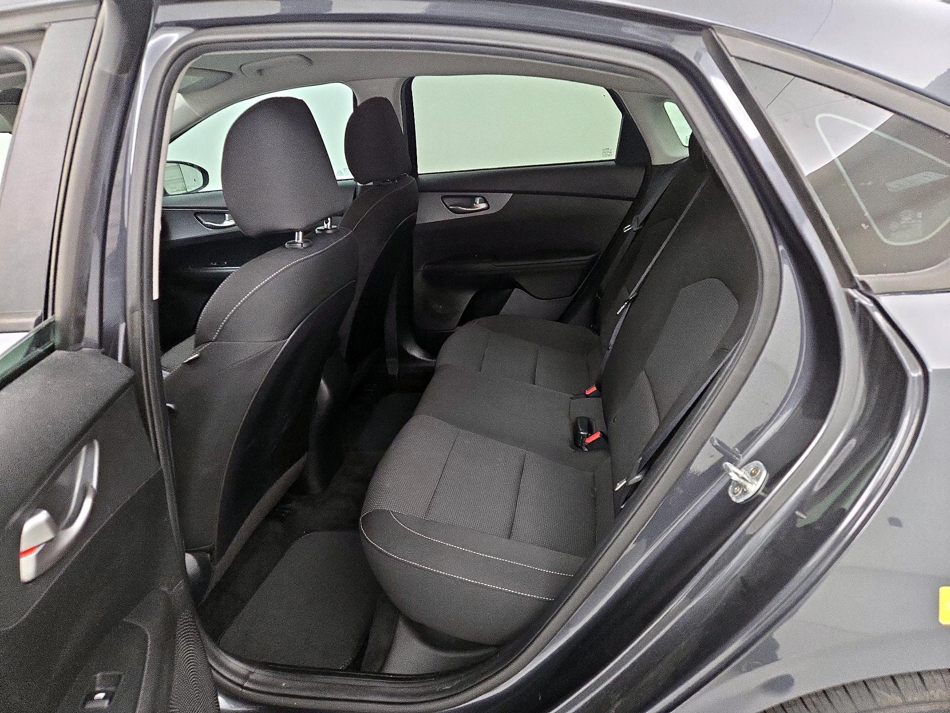 Thumbnail: 2020 Kia Forte - 18