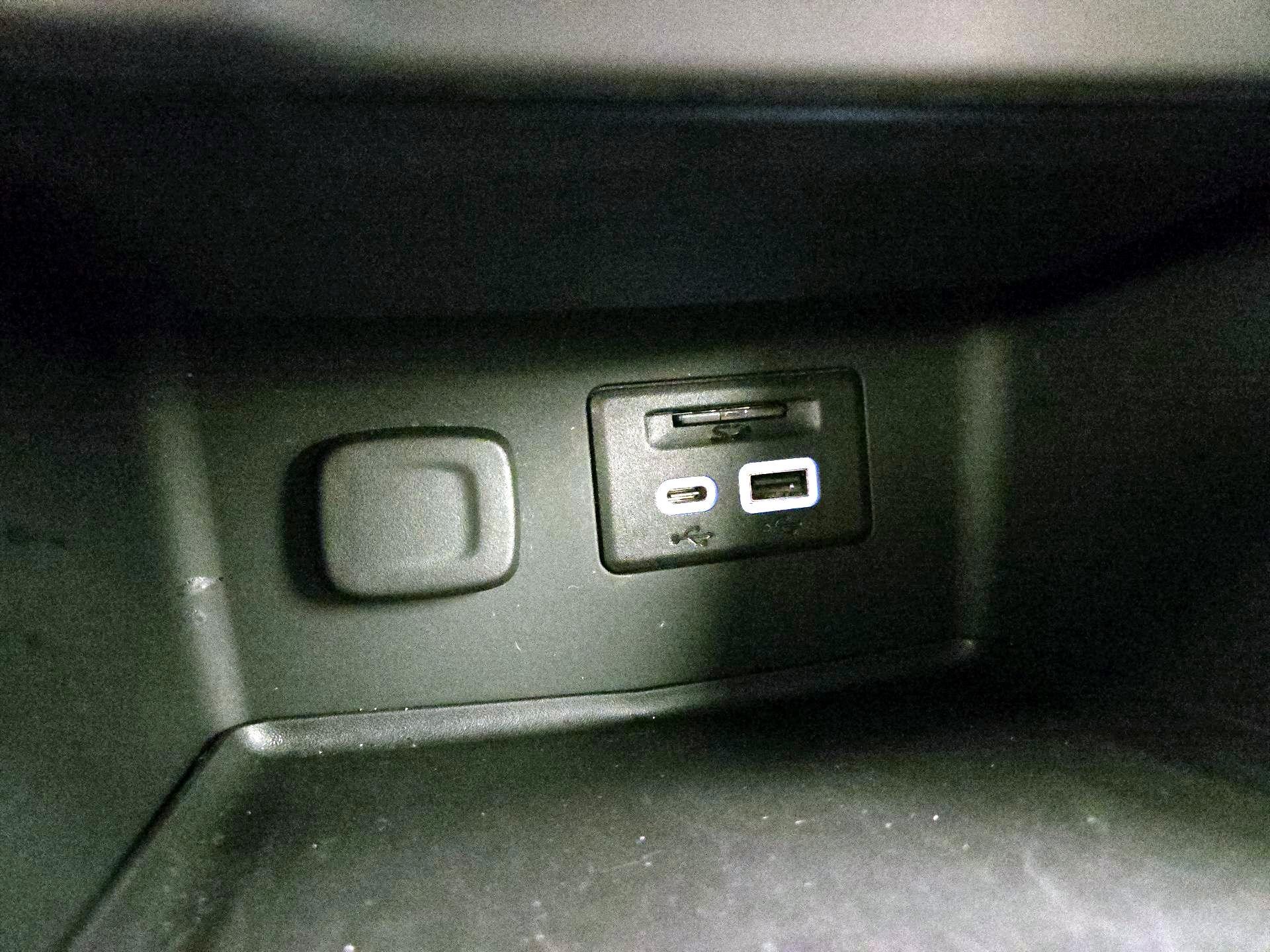 Thumbnail: 2023 GMC Acadia - 19