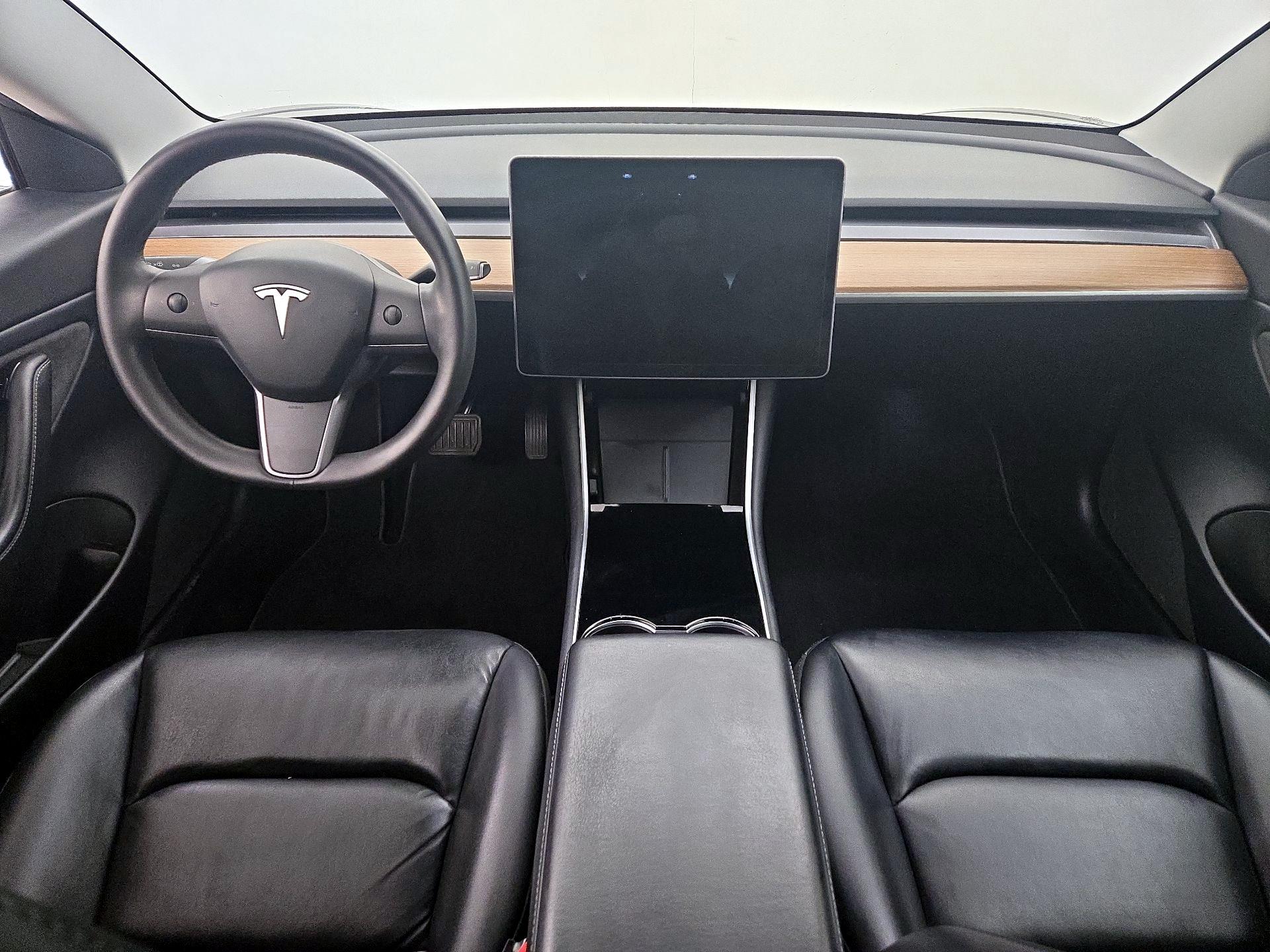 Thumbnail: 2020 Tesla Model 3 - 9