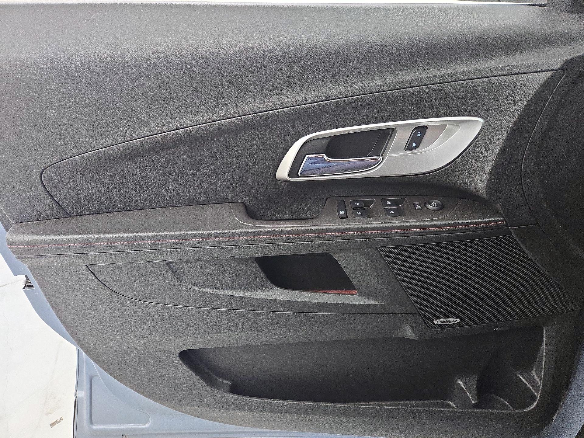 Thumbnail: 2015 Chevrolet Equinox - 12