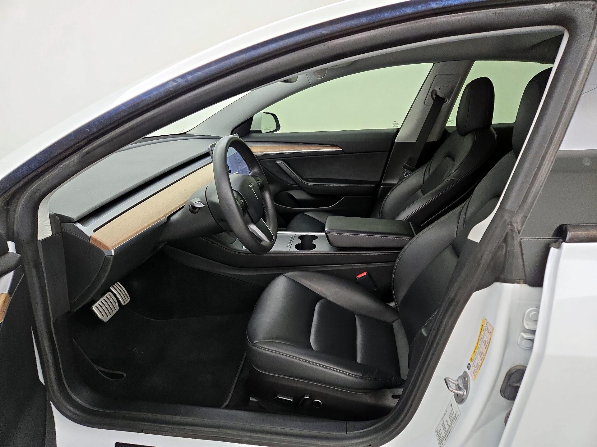 Thumbnail: 2021 Tesla Model 3 - 11