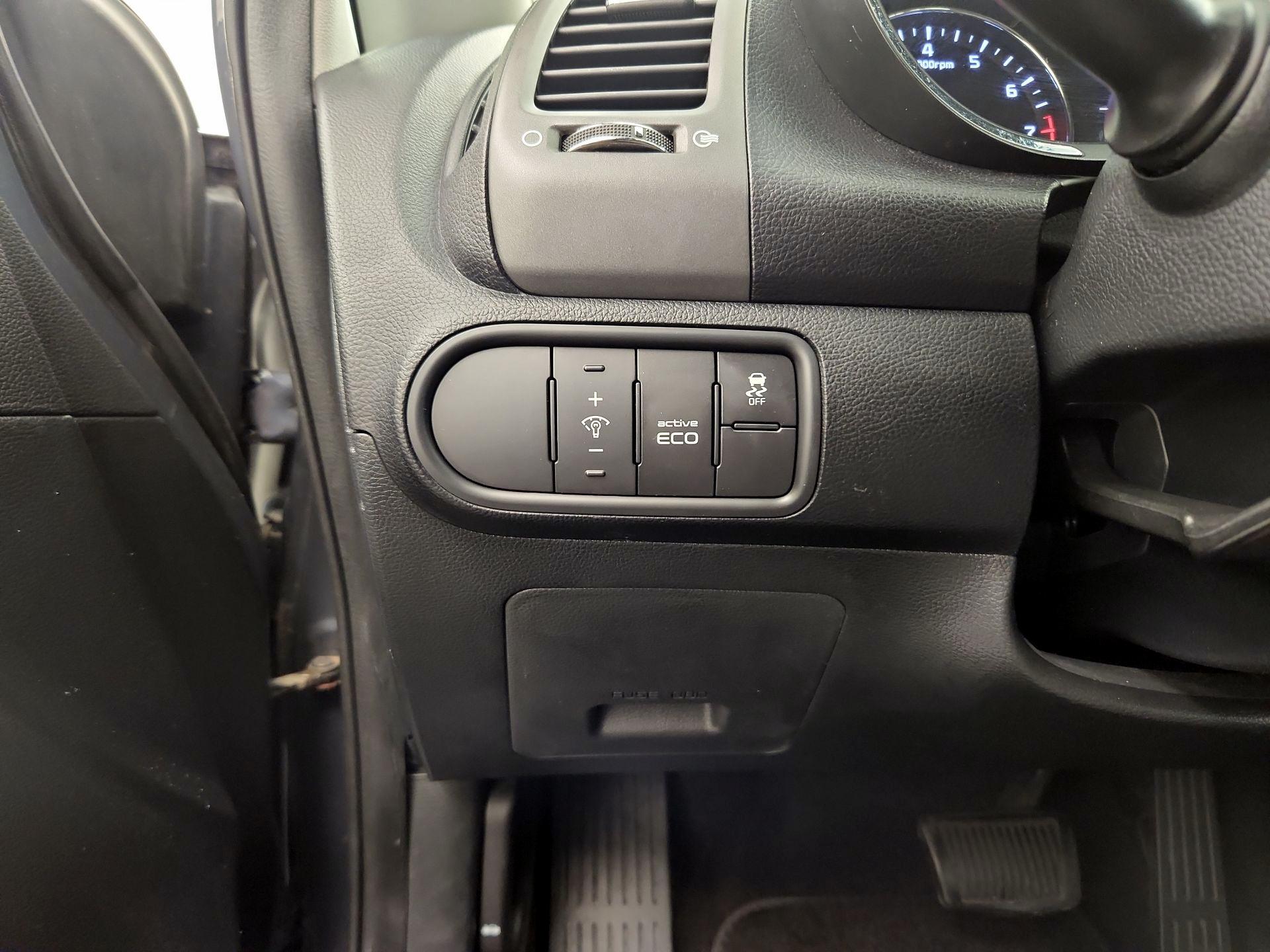 Thumbnail: 2014 Kia Forte - 13