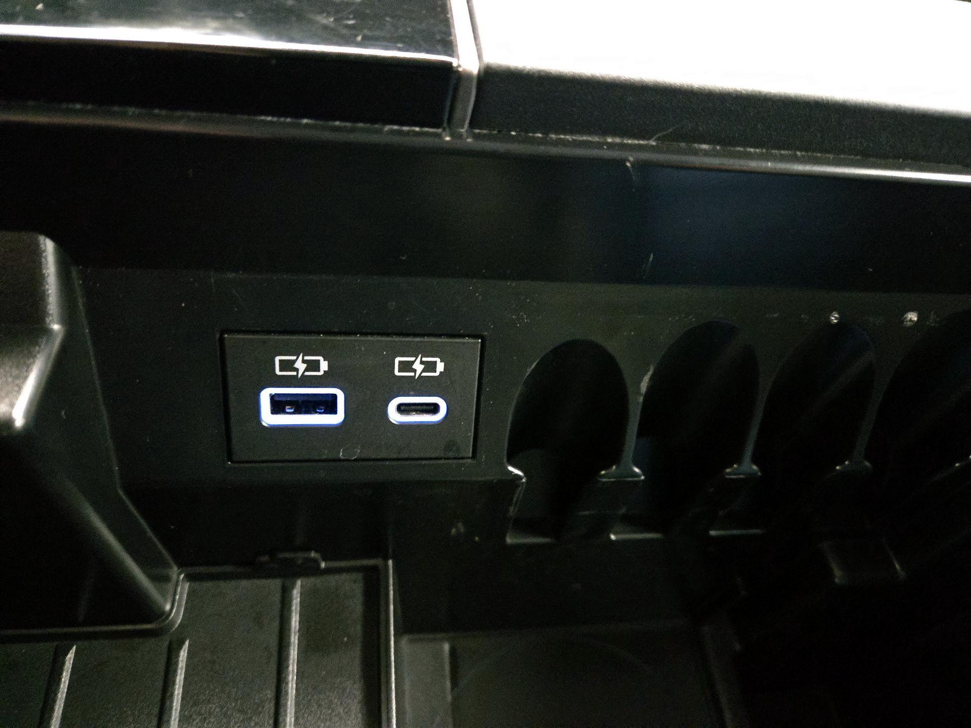 Thumbnail: 2024 Toyota Tundra - 18