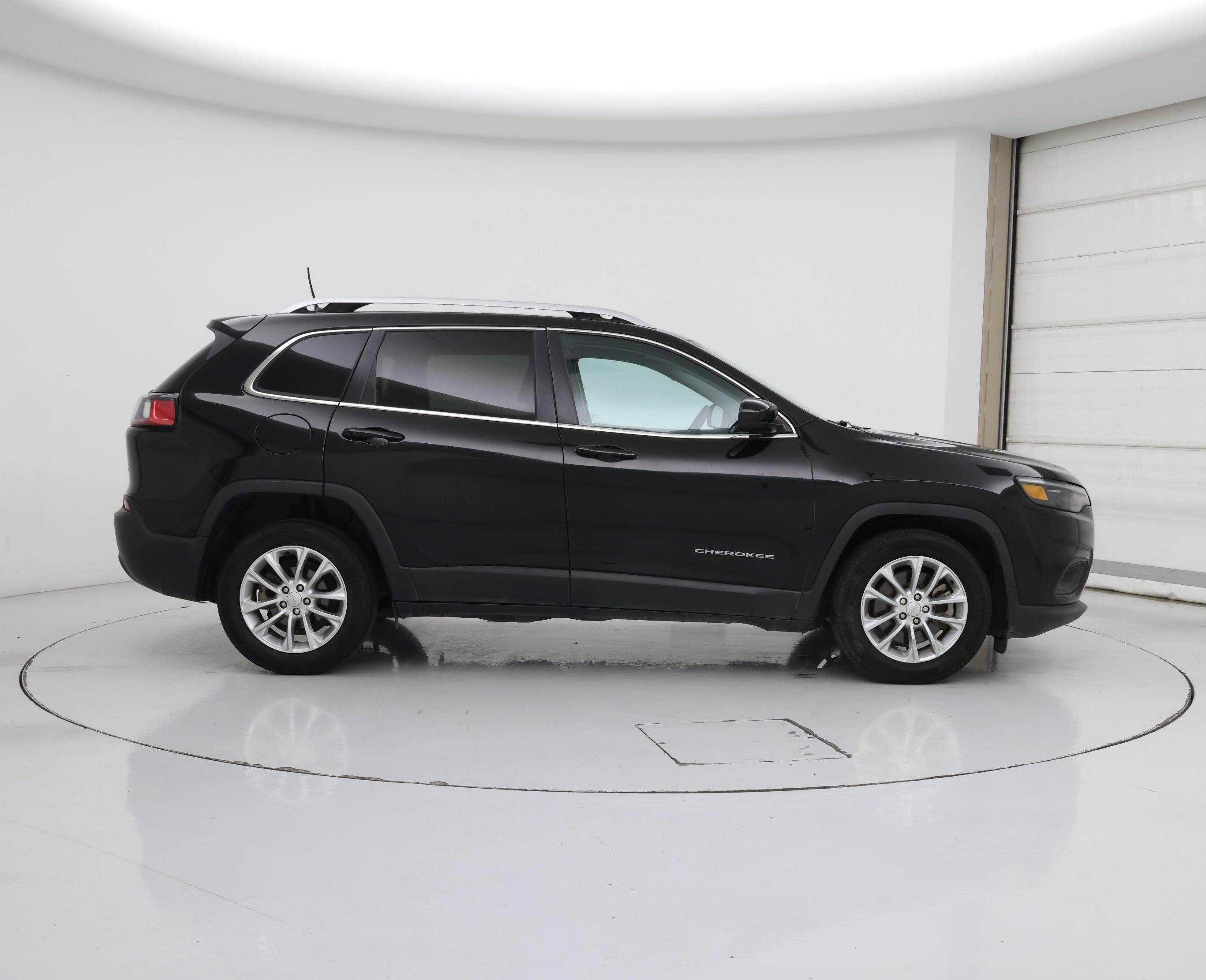 Thumbnail: 2019 Jeep Cherokee - 7