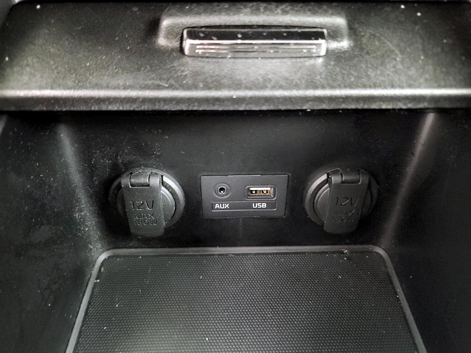 Thumbnail: 2016 Kia Forte - 18