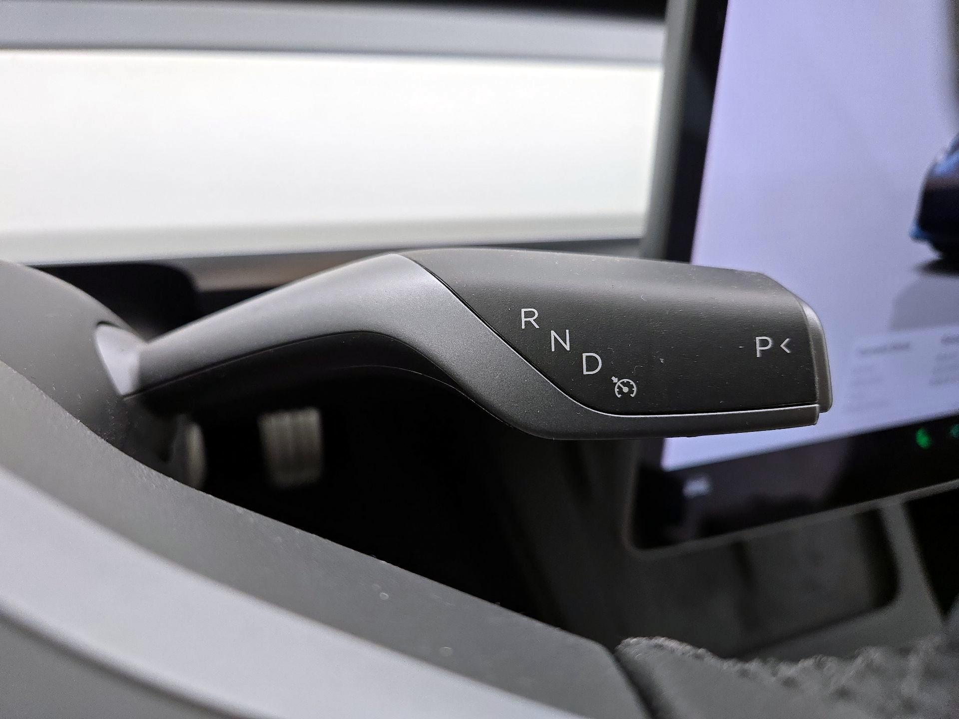 Thumbnail: 2023 Tesla Model 3 - 17