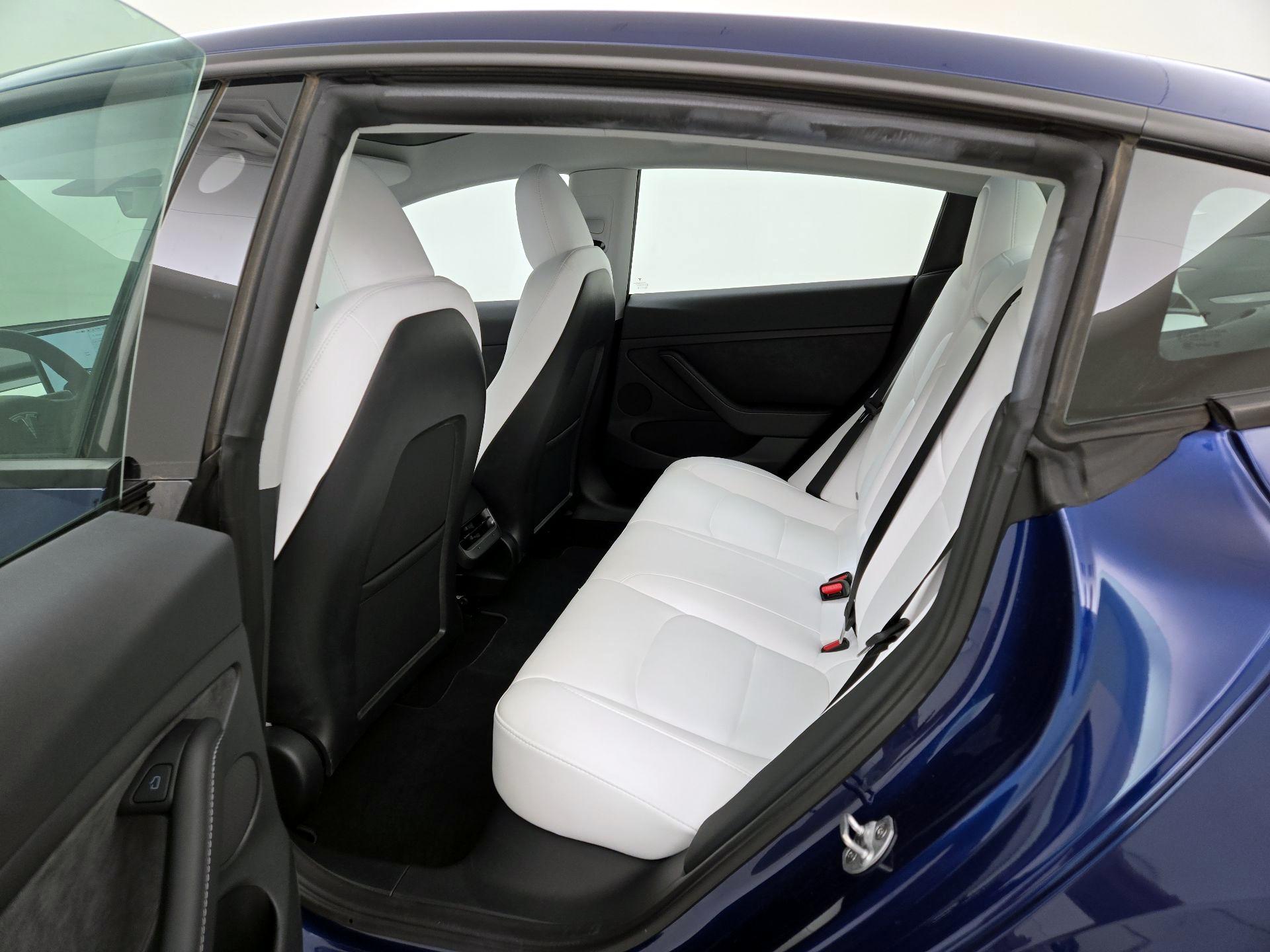 Thumbnail: 2023 Tesla Model 3 - 20