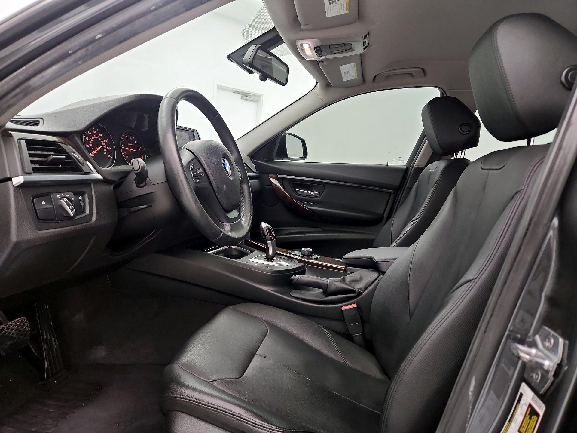 Thumbnail: 2015 BMW 3 Series - 11