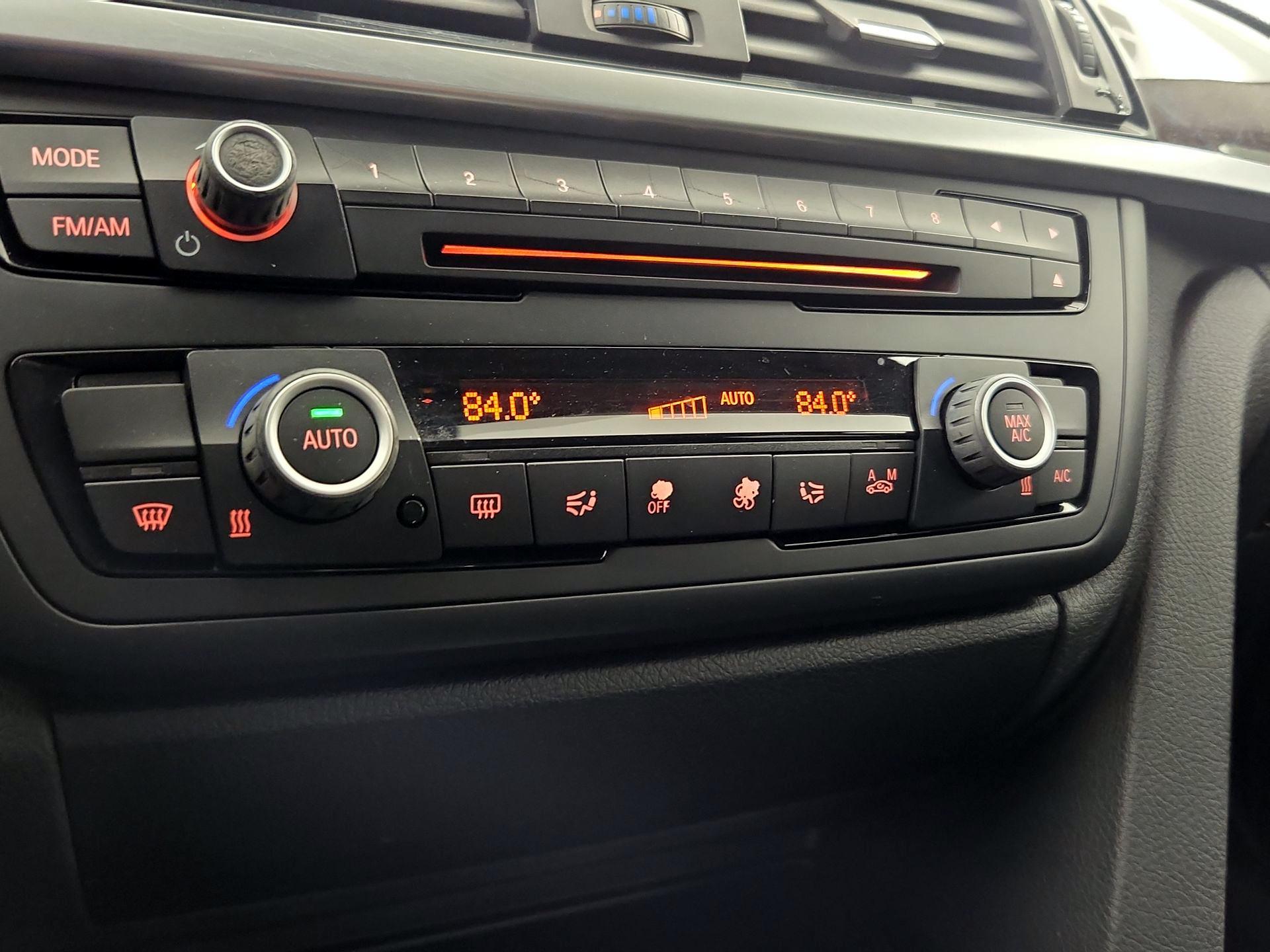 Thumbnail: 2015 BMW 3 Series - 16