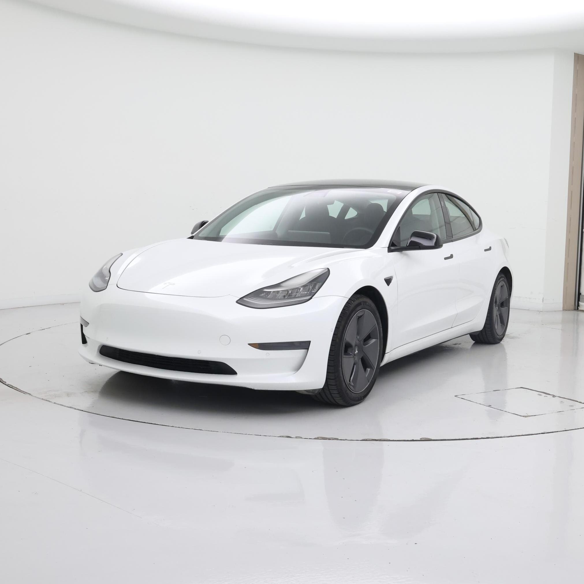 Thumbnail: 2021 Tesla Model 3 - 4