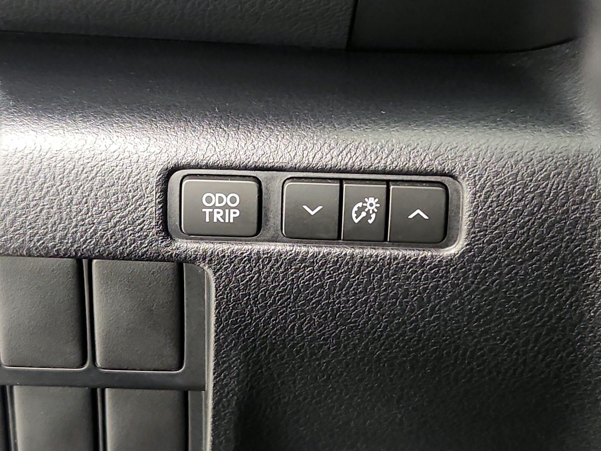 Thumbnail: 2016 Lexus IS - 13