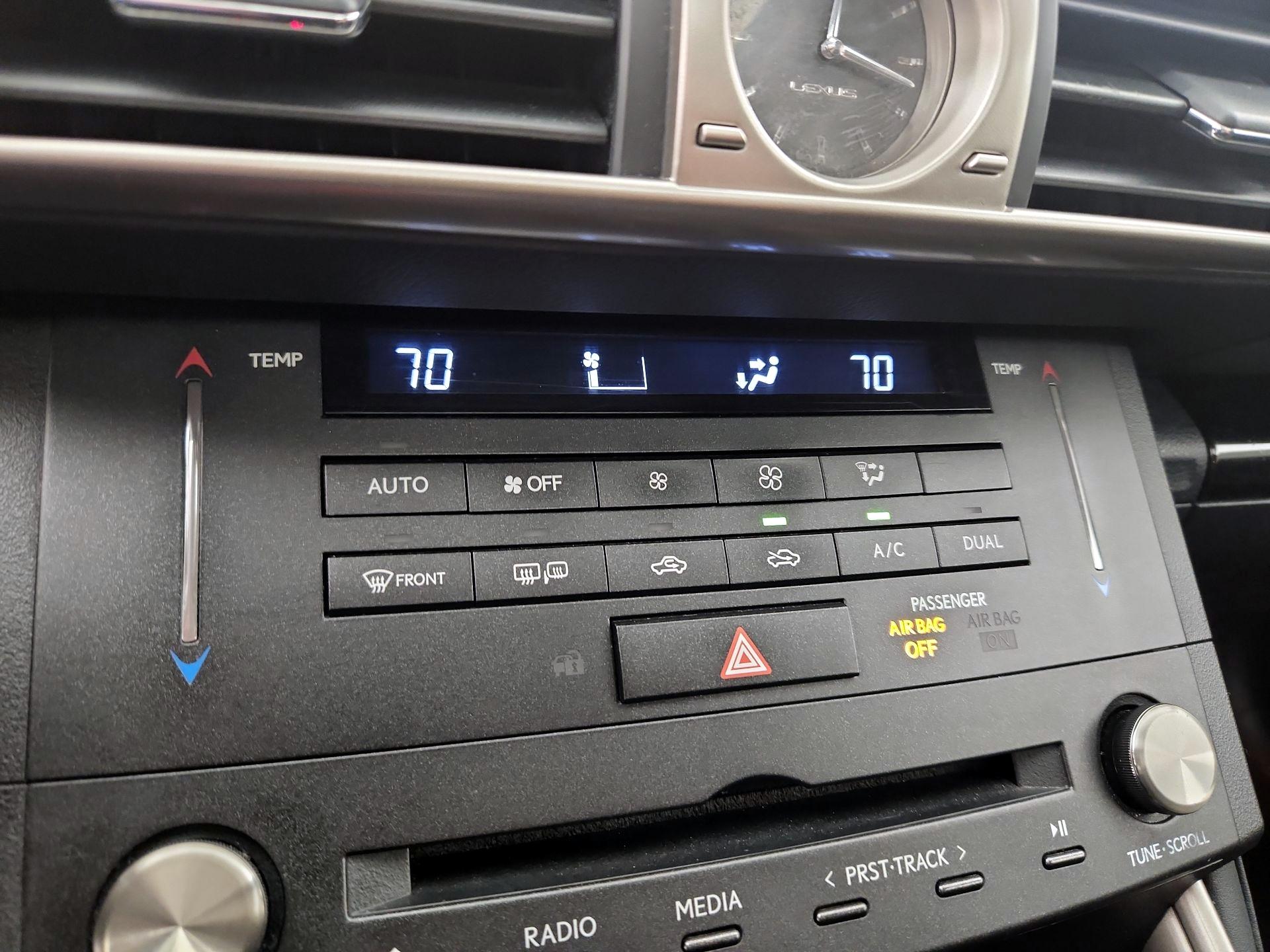 Thumbnail: 2016 Lexus IS - 16