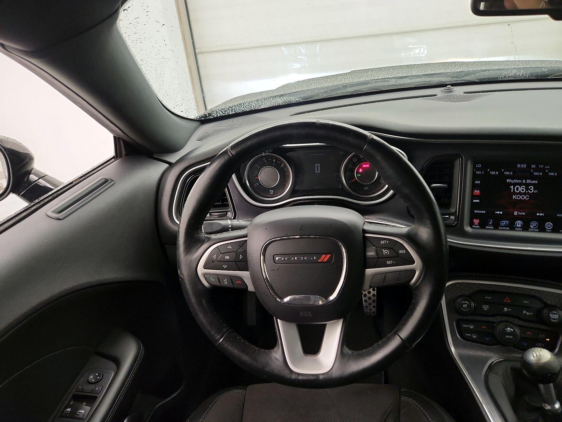 Thumbnail: 2016 Dodge Challenger - 10