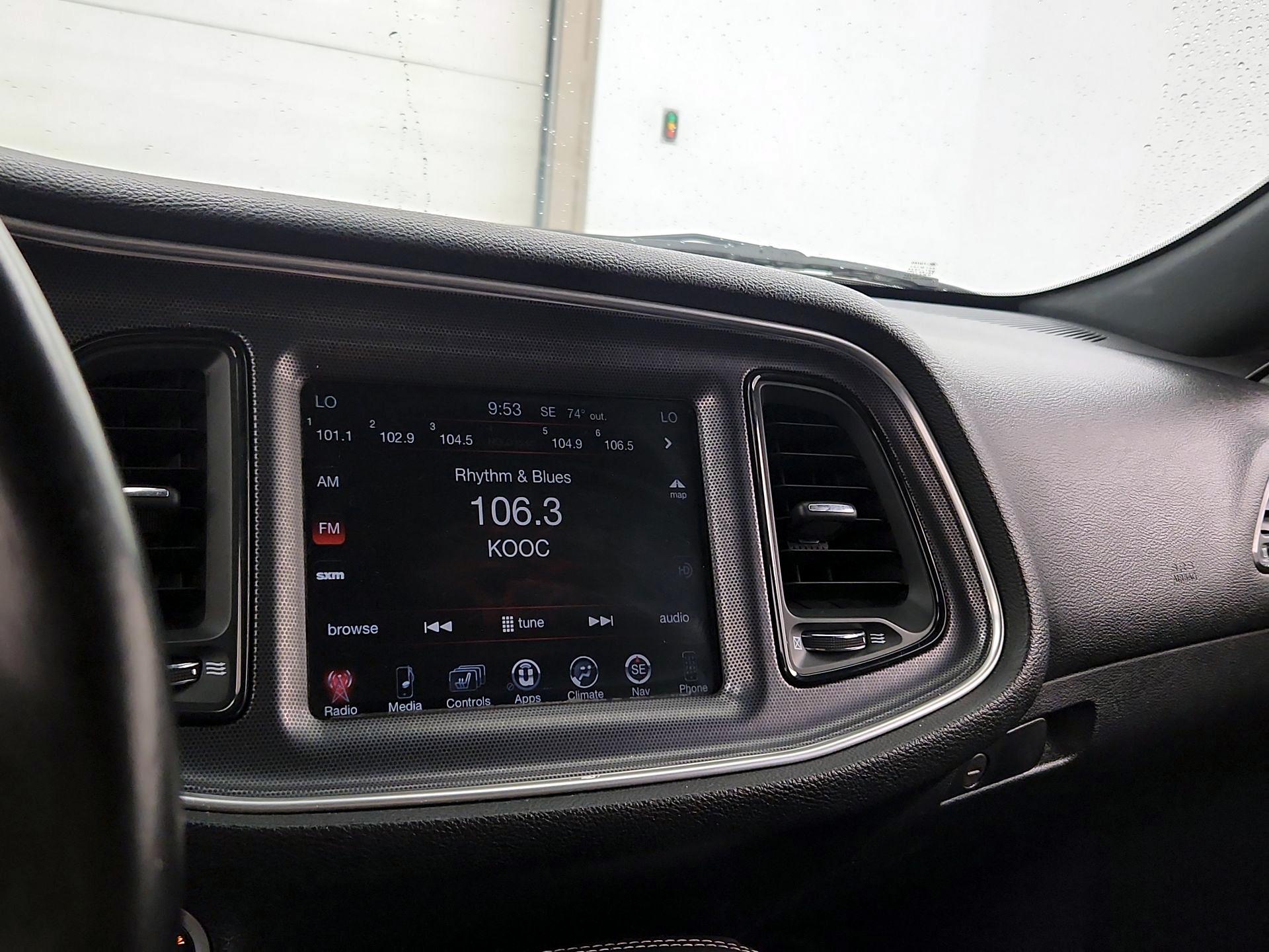 Thumbnail: 2016 Dodge Challenger - 15