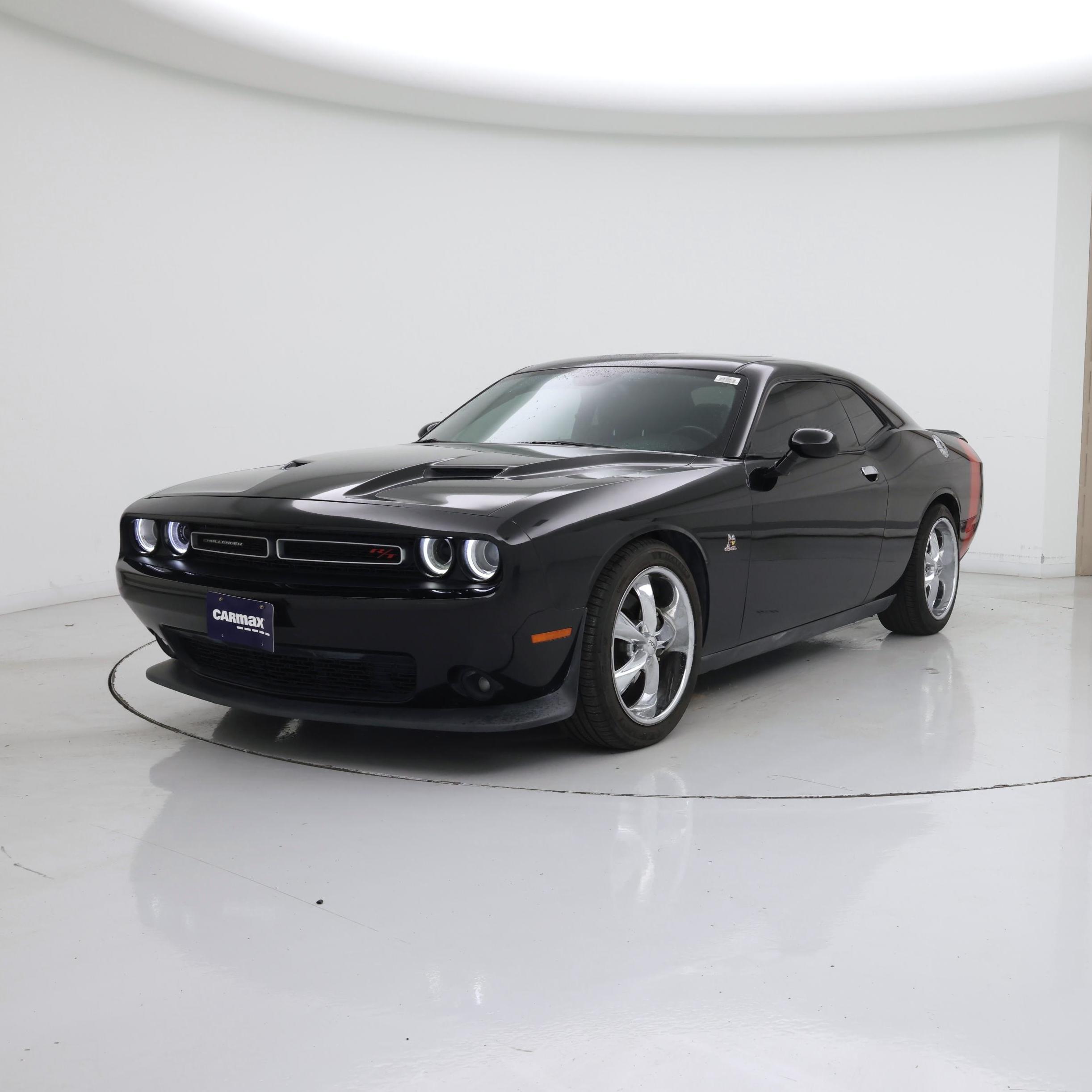 Thumbnail: 2016 Dodge Challenger - 4