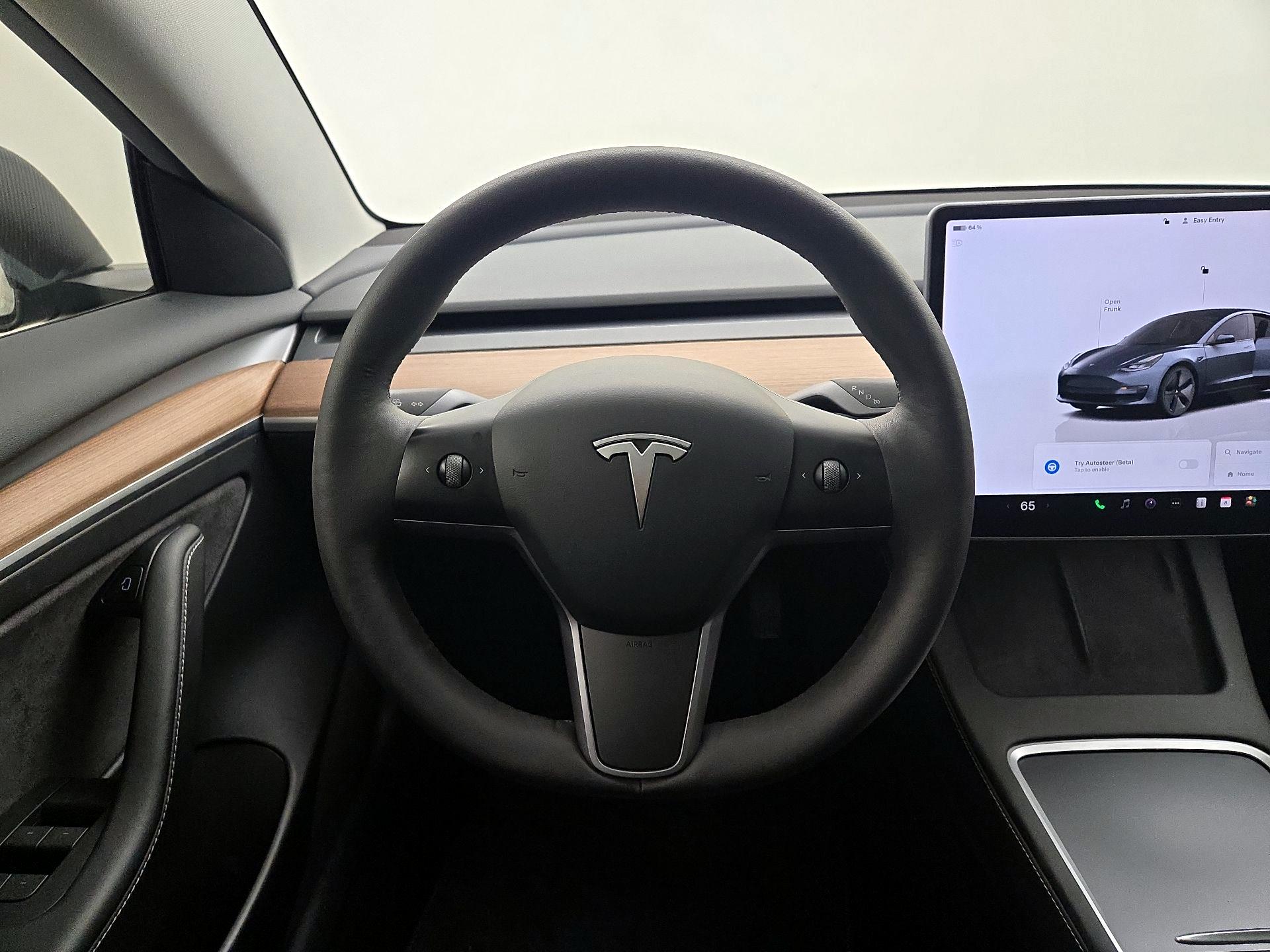 Thumbnail: 2023 Tesla Model 3 - 10