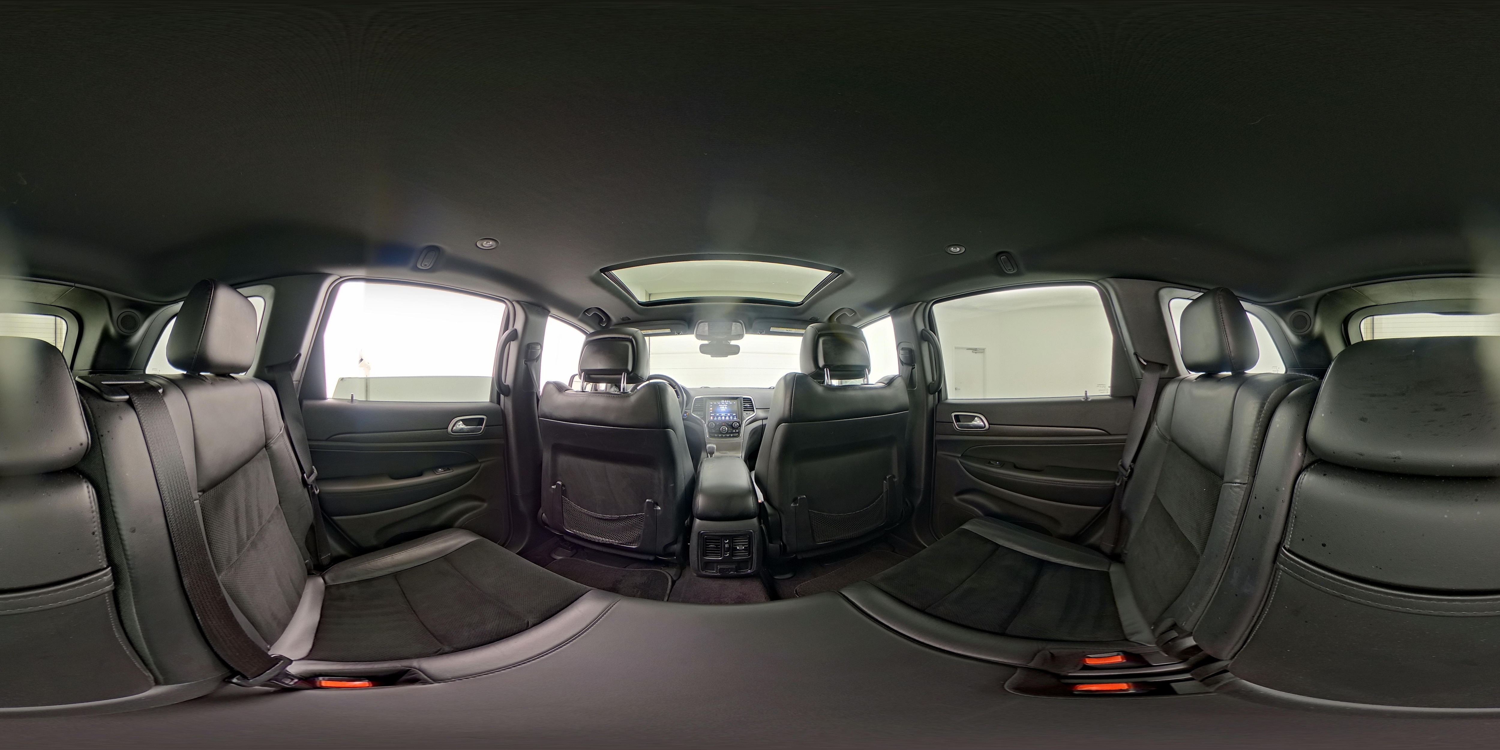 2017 Jeep Grand Cherokee Altitude - Photo 25