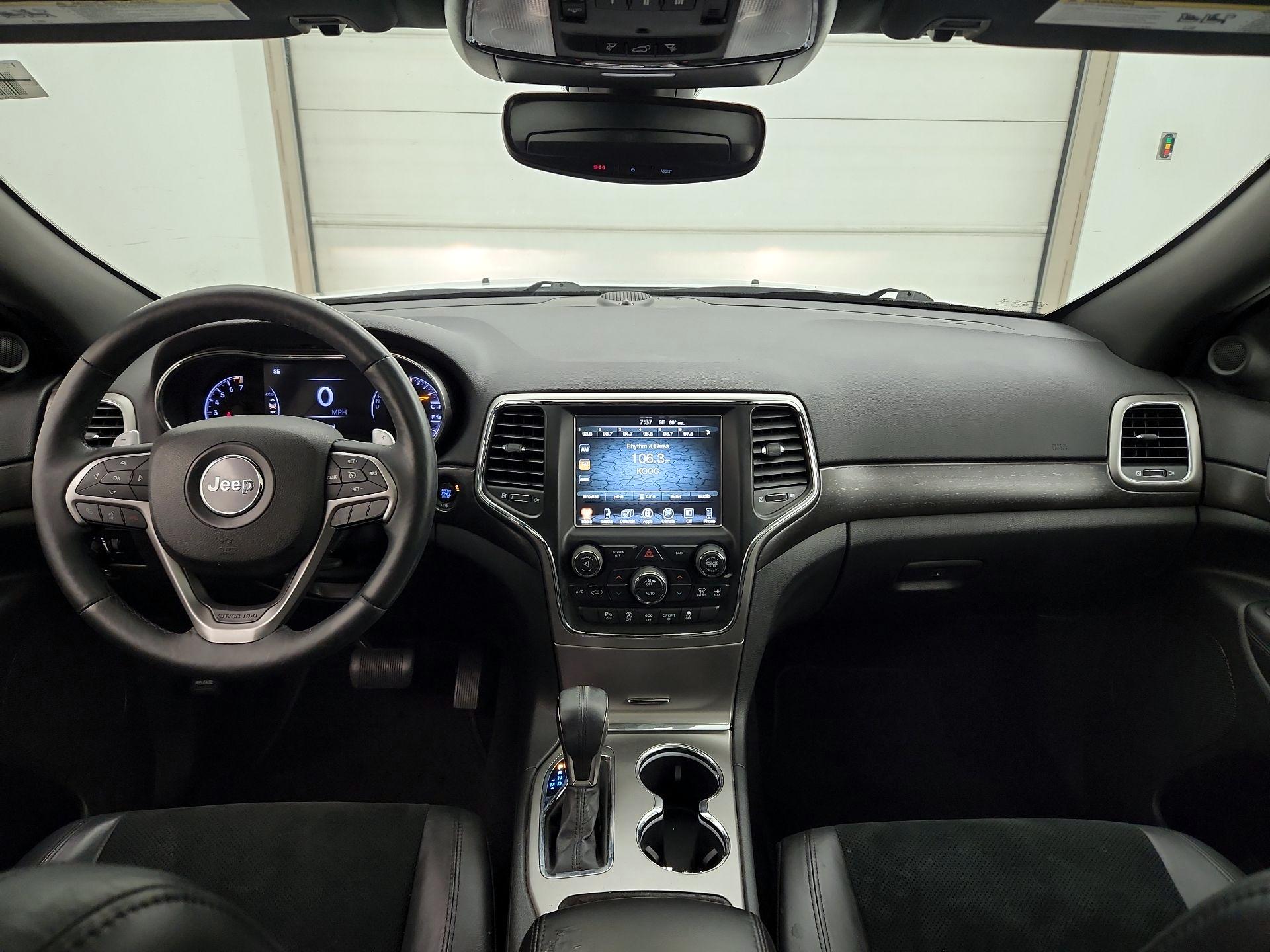 Thumbnail: 2017 Jeep Grand Cherokee - 9