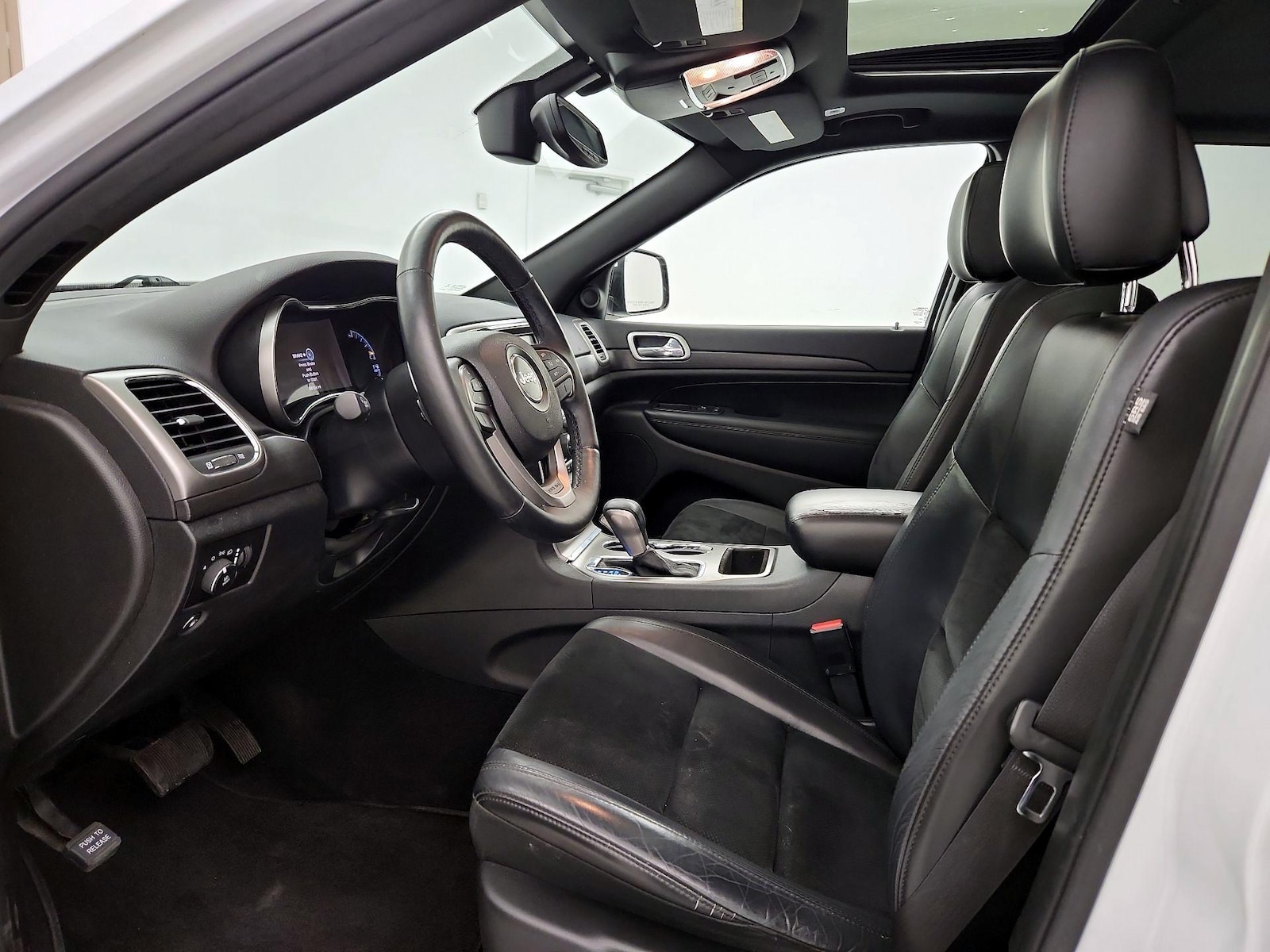 2017 Jeep Grand Cherokee Altitude - Photo 12