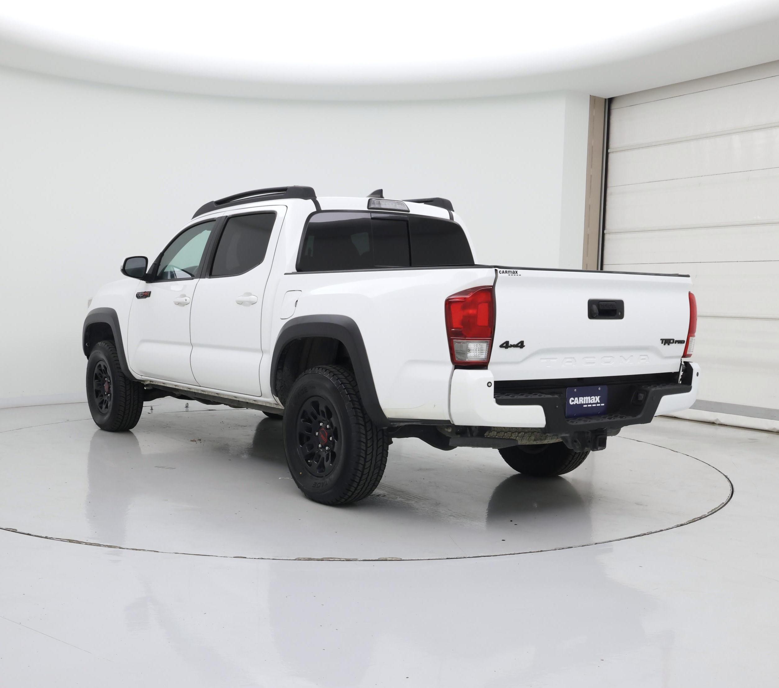 Thumbnail: 2017 Toyota Tacoma - 2