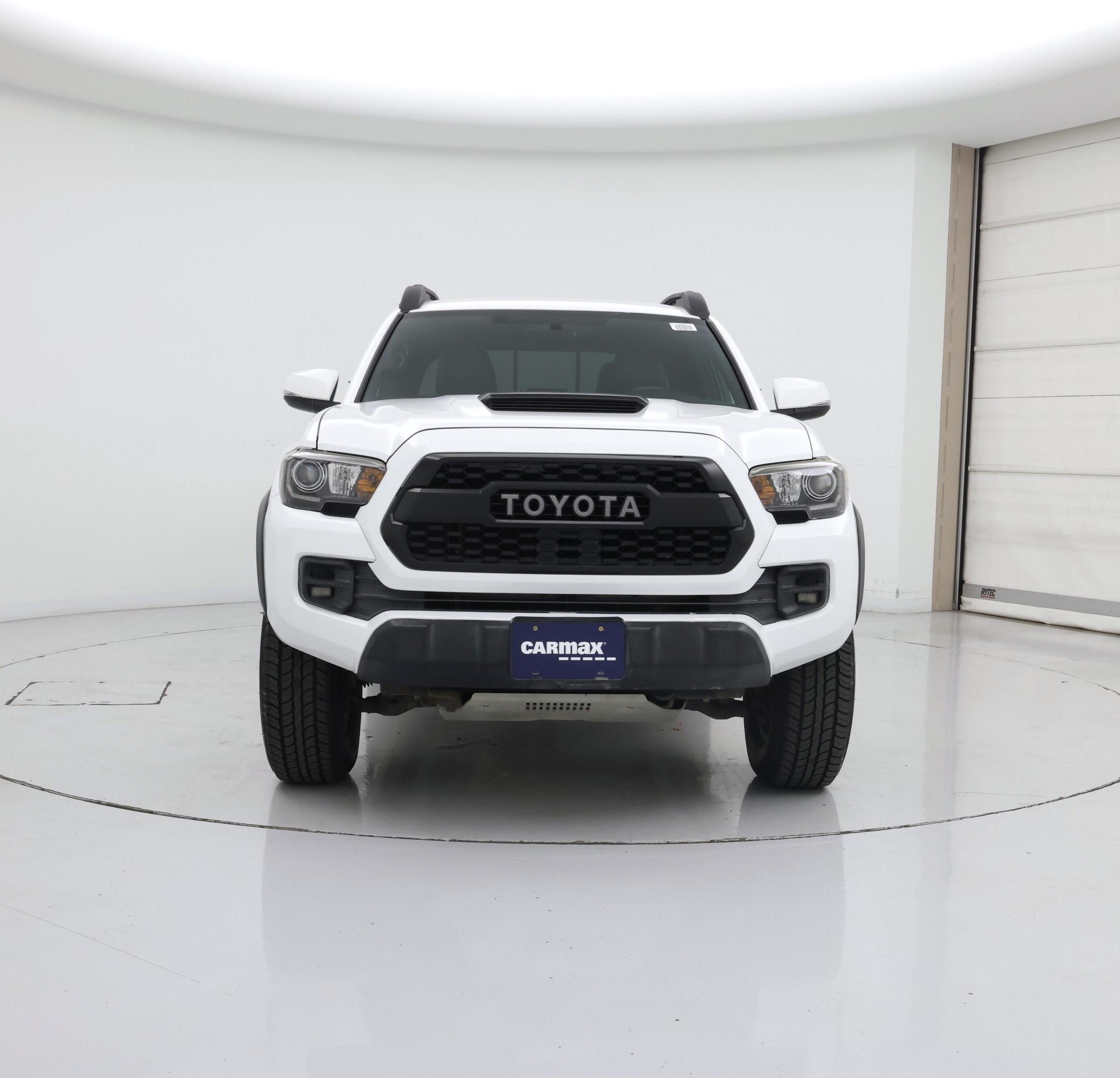 Thumbnail: 2017 Toyota Tacoma - 5