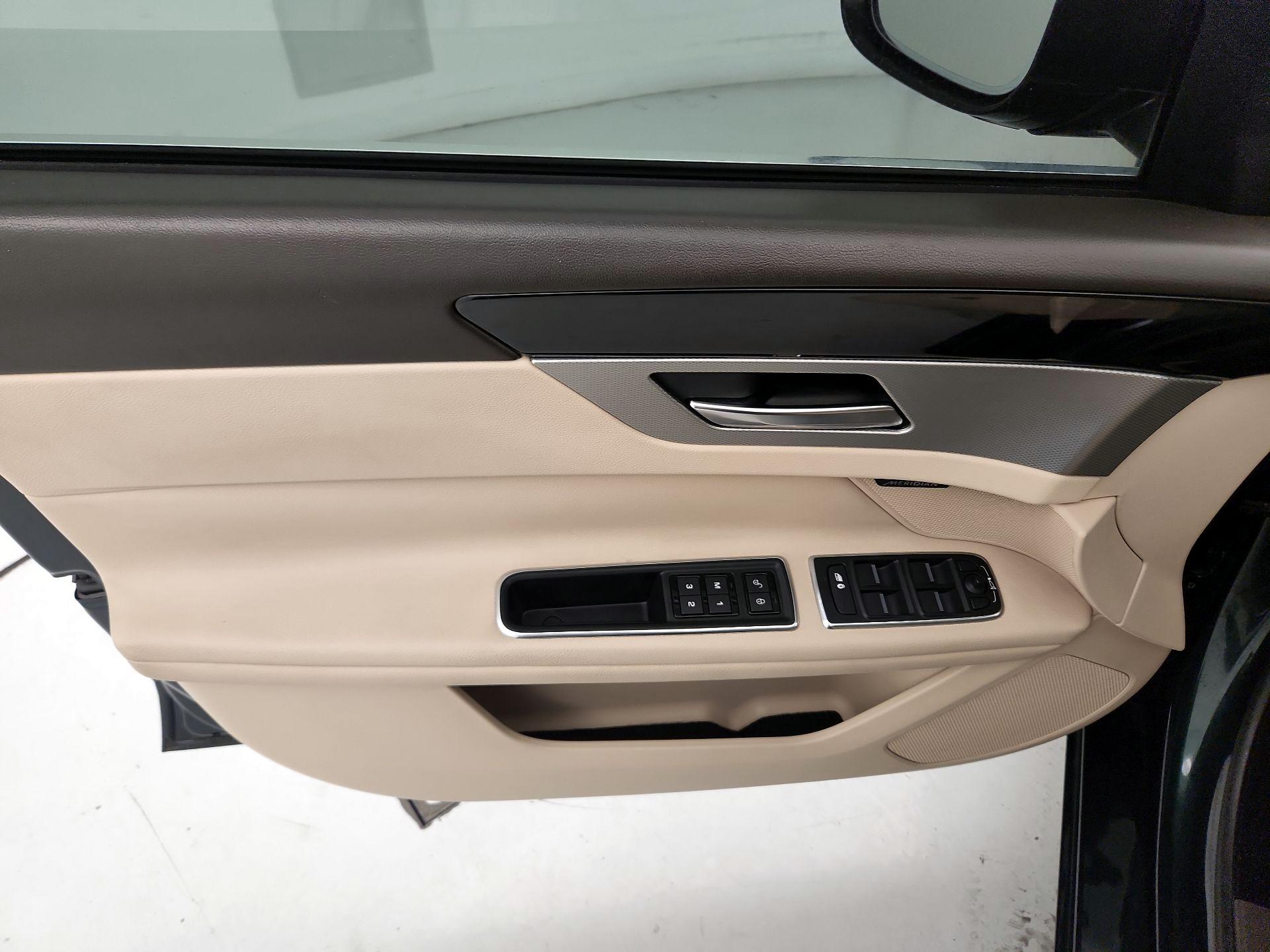 Thumbnail: 2017 Jaguar XF - 12