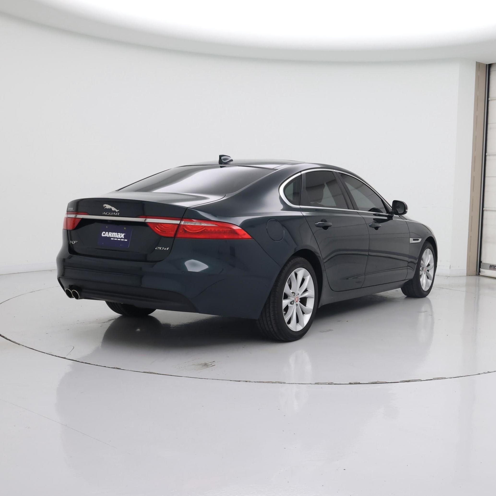 Thumbnail: 2017 Jaguar XF - 8