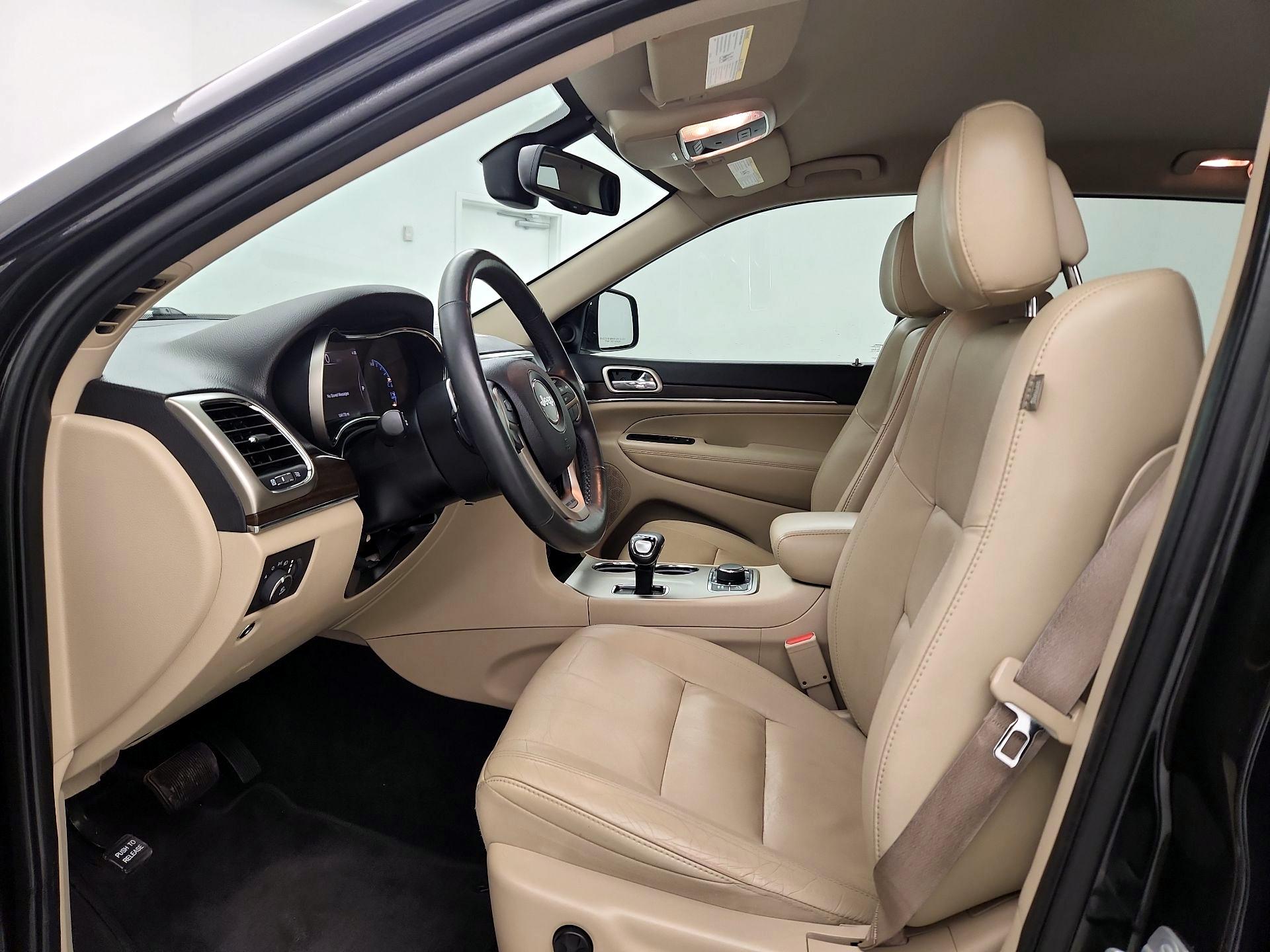 Thumbnail: 2015 Jeep Grand Cherokee - 11