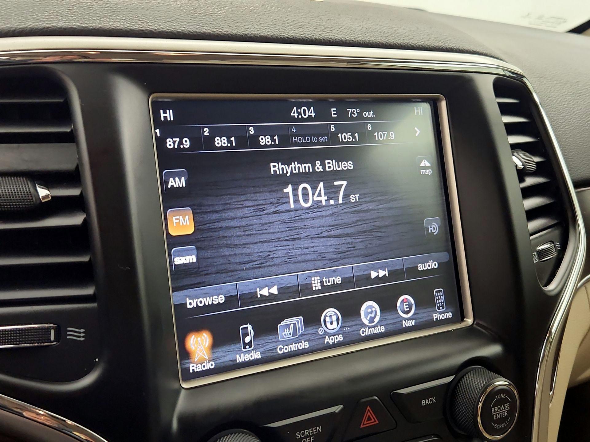 Thumbnail: 2015 Jeep Grand Cherokee - 16