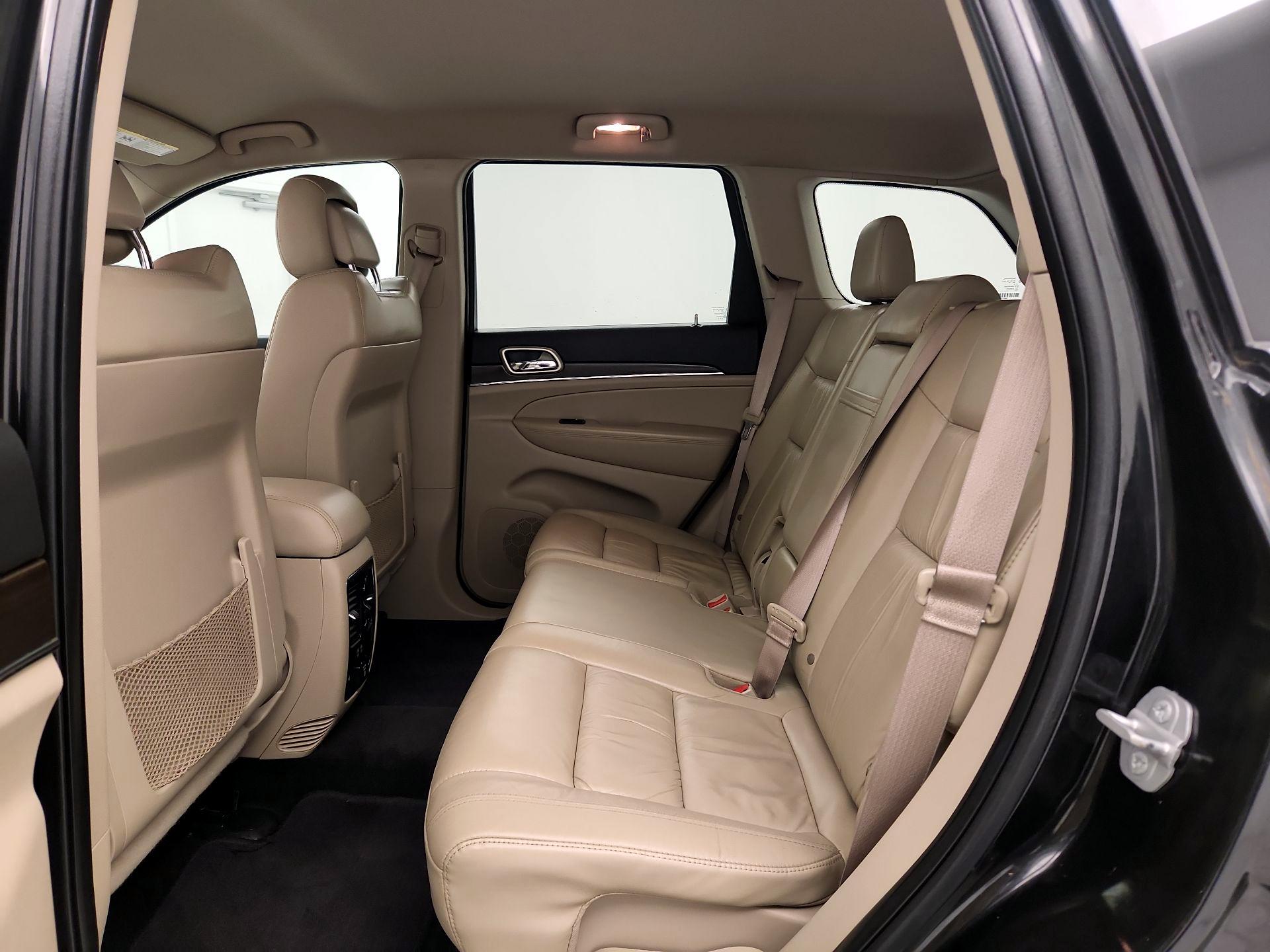 Thumbnail: 2015 Jeep Grand Cherokee - 20